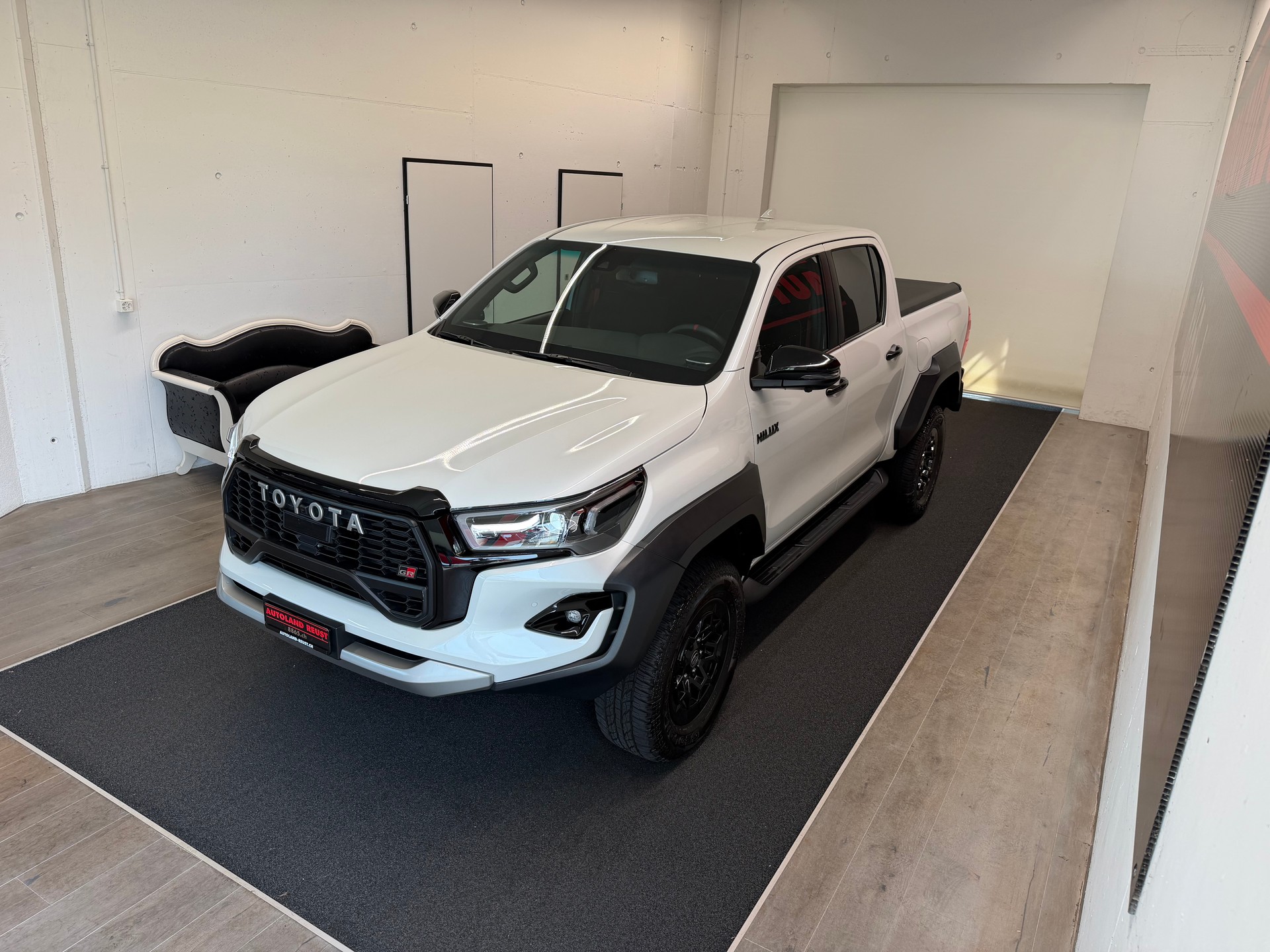 TOYOTA Hilux 2.8d GR Sport II Double Cab 4x4 A-image-3