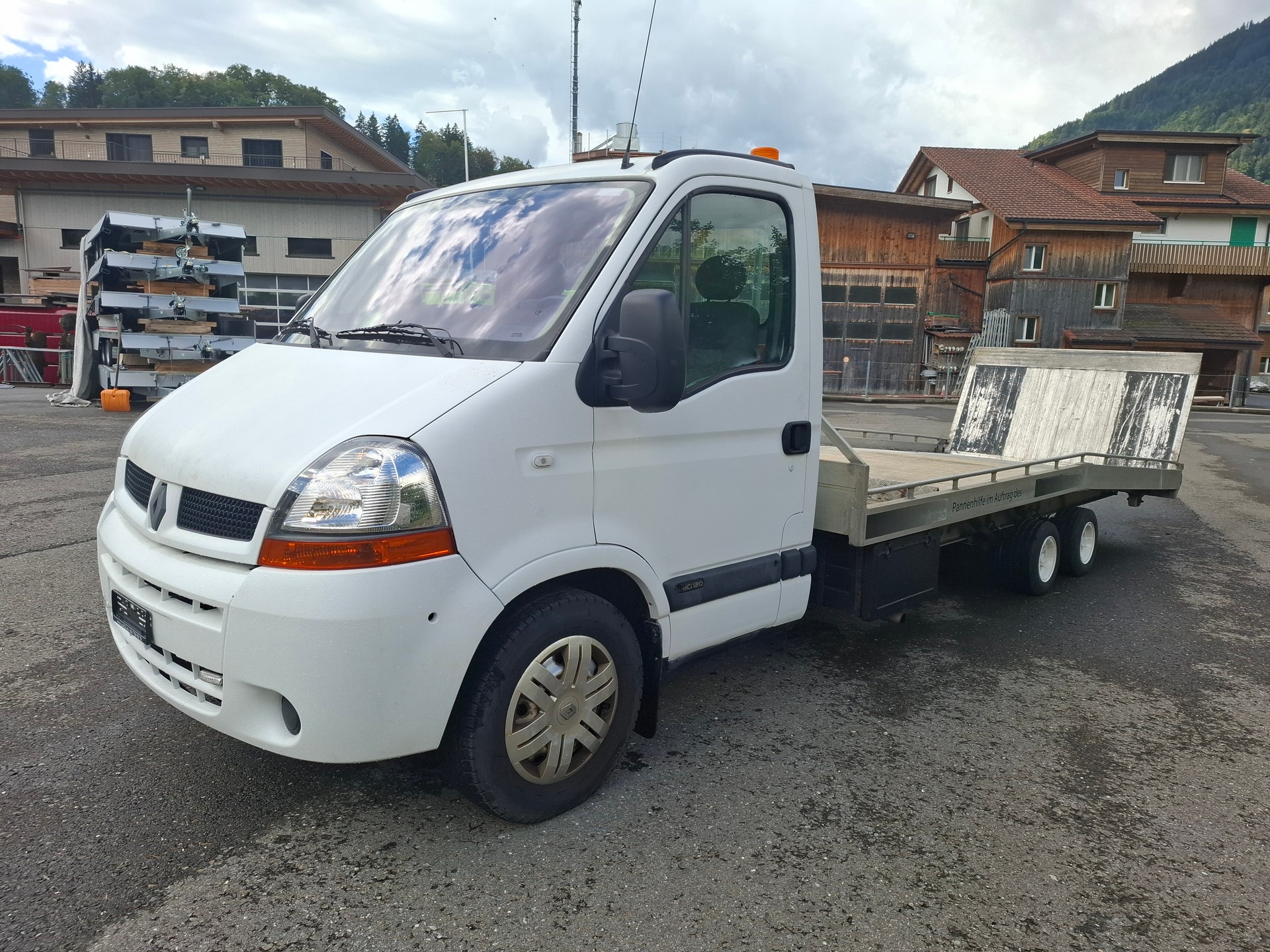 RENAULT Master T35 2.5dCi L3H1GV-image-0