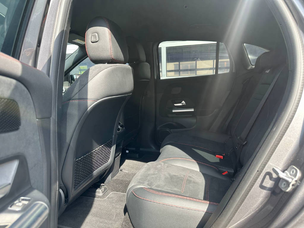 MERCEDES-BENZ EQA 250 AMG Line (CH)-image-7