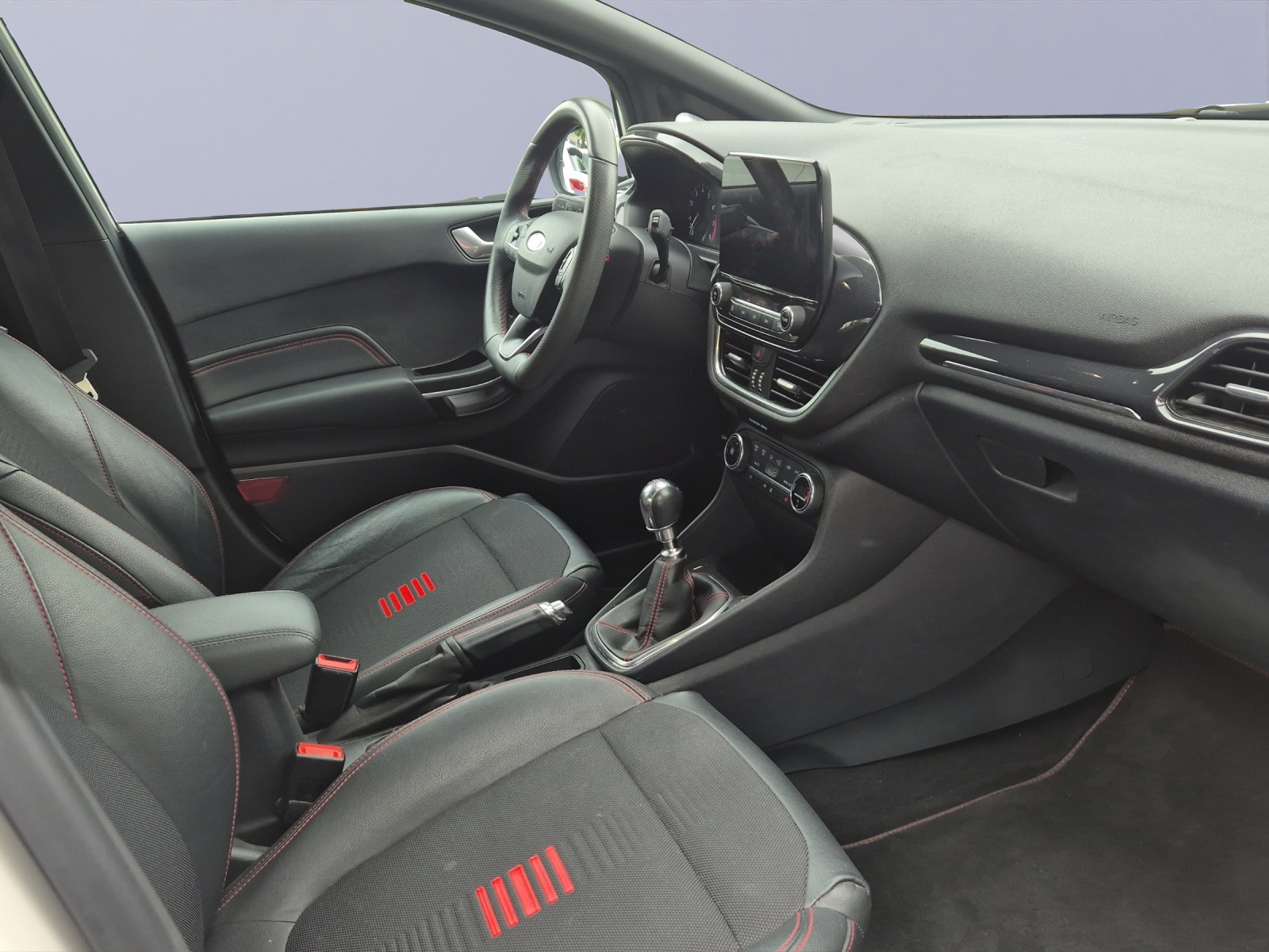 FORD Fiesta 1.0 SCTi ST Line-image-11