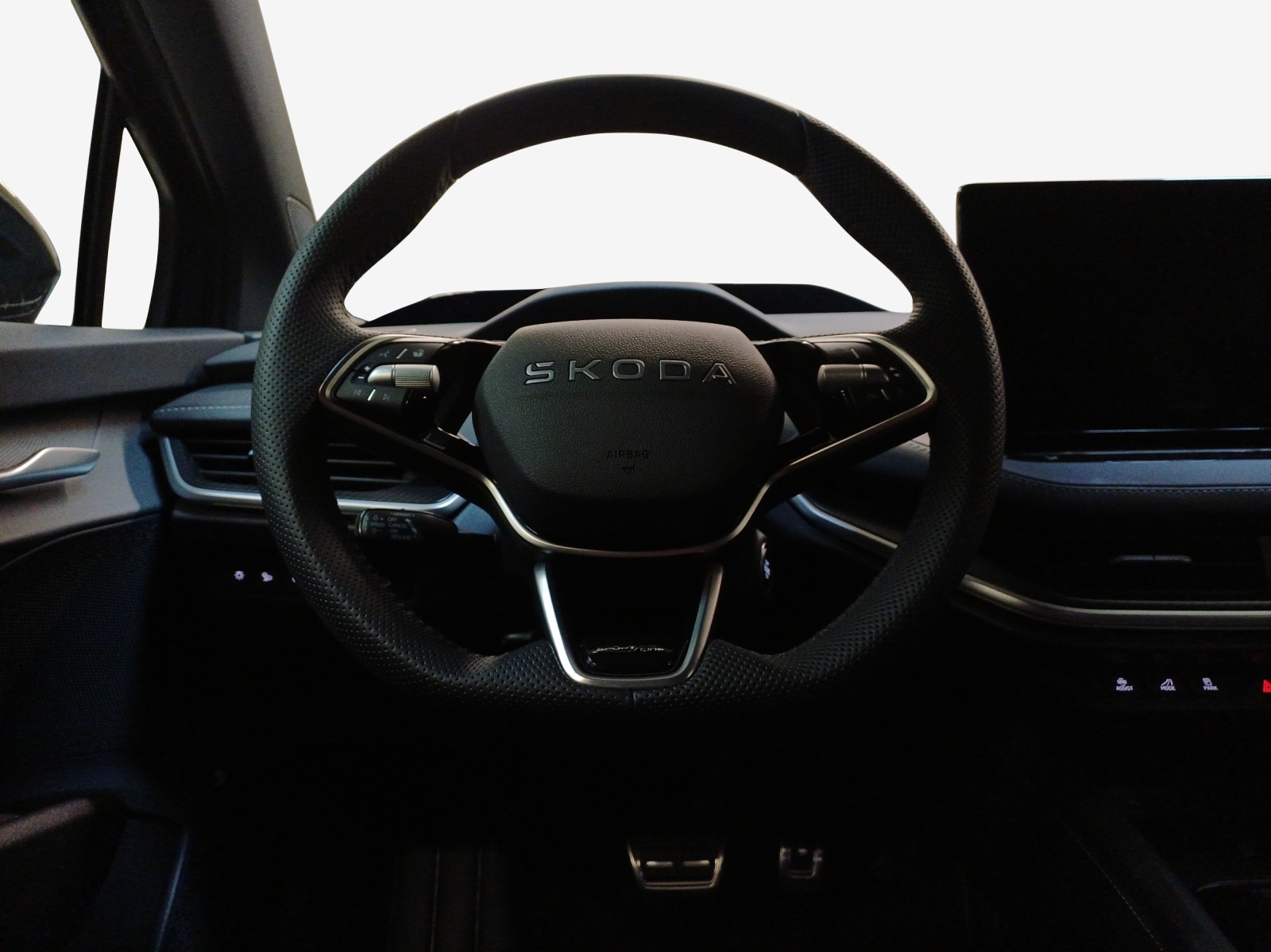 SKODA Elroq 85x Sportline 4x4-image-8