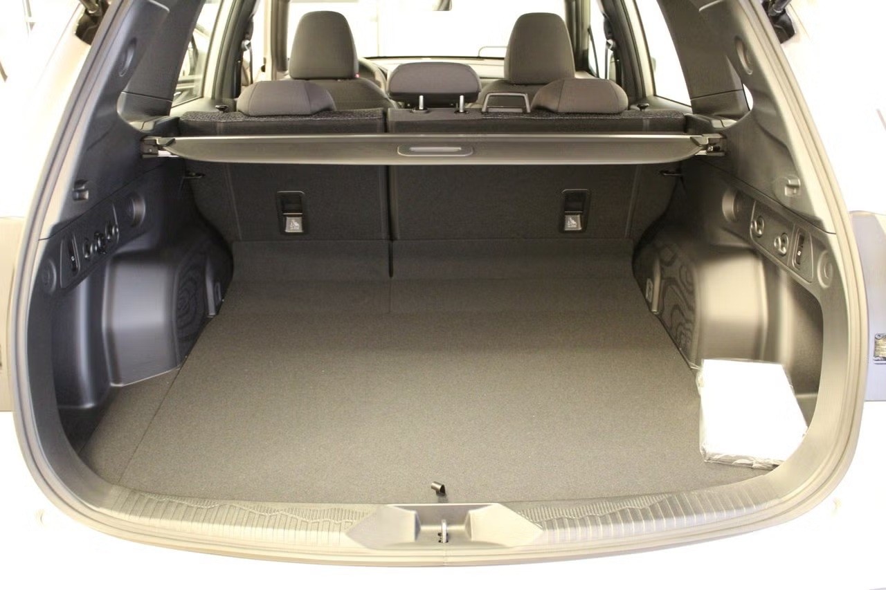 SUBARU Forester 2.0i e-Boxer Advantage Lineartronic-image-6