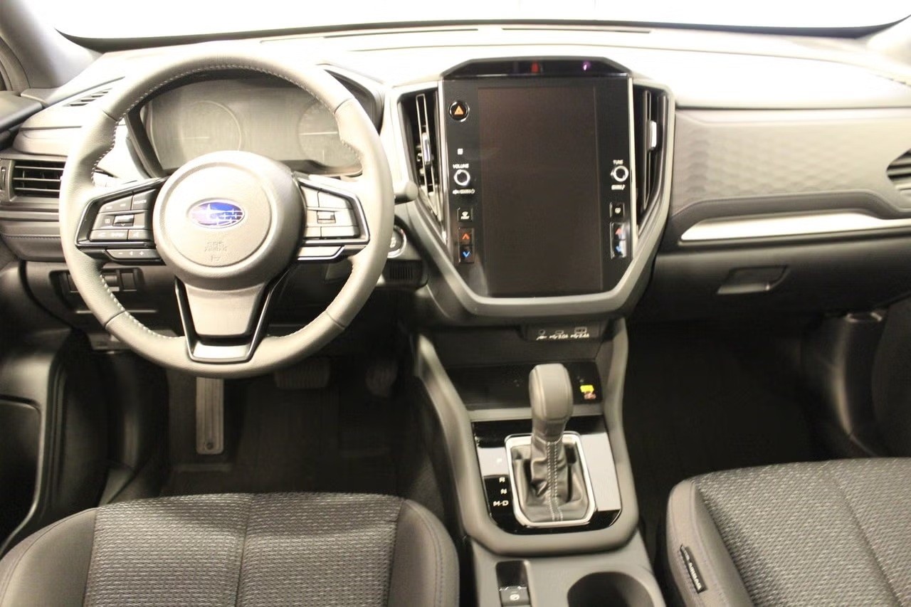 SUBARU Forester 2.0i e-Boxer Advantage Lineartronic-image-4
