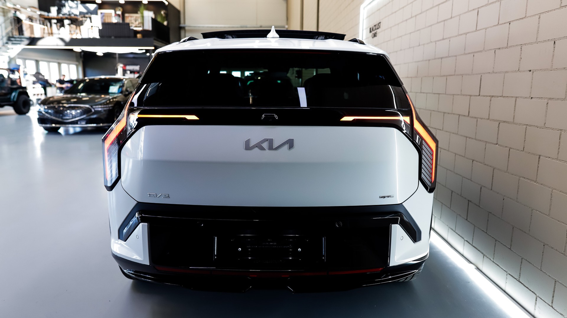 KIA EV3 81,4 kWh GT Line AWD 4x4-image-5