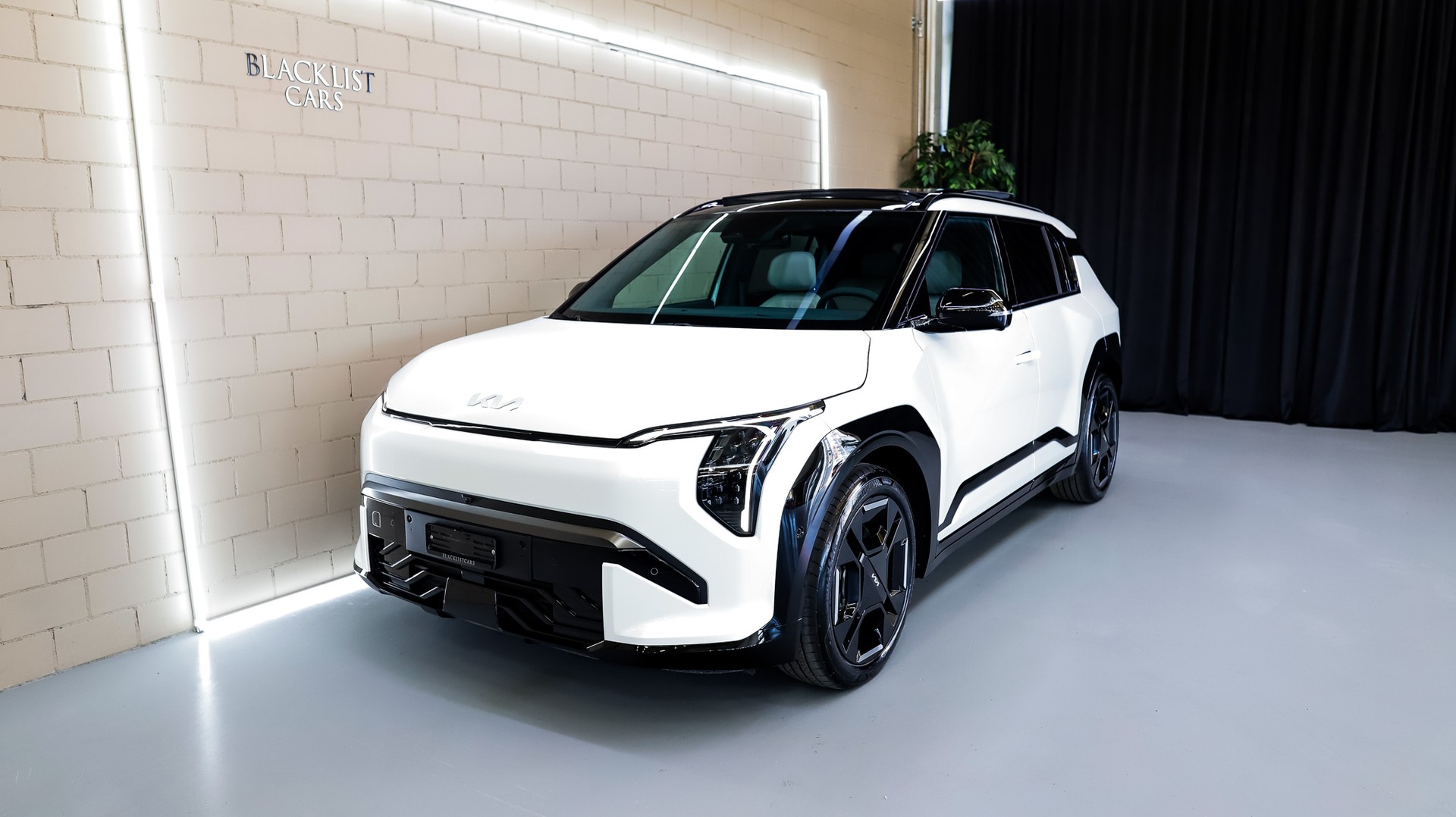 KIA EV3 81,4 kWh GT Line AWD 4x4-image-1