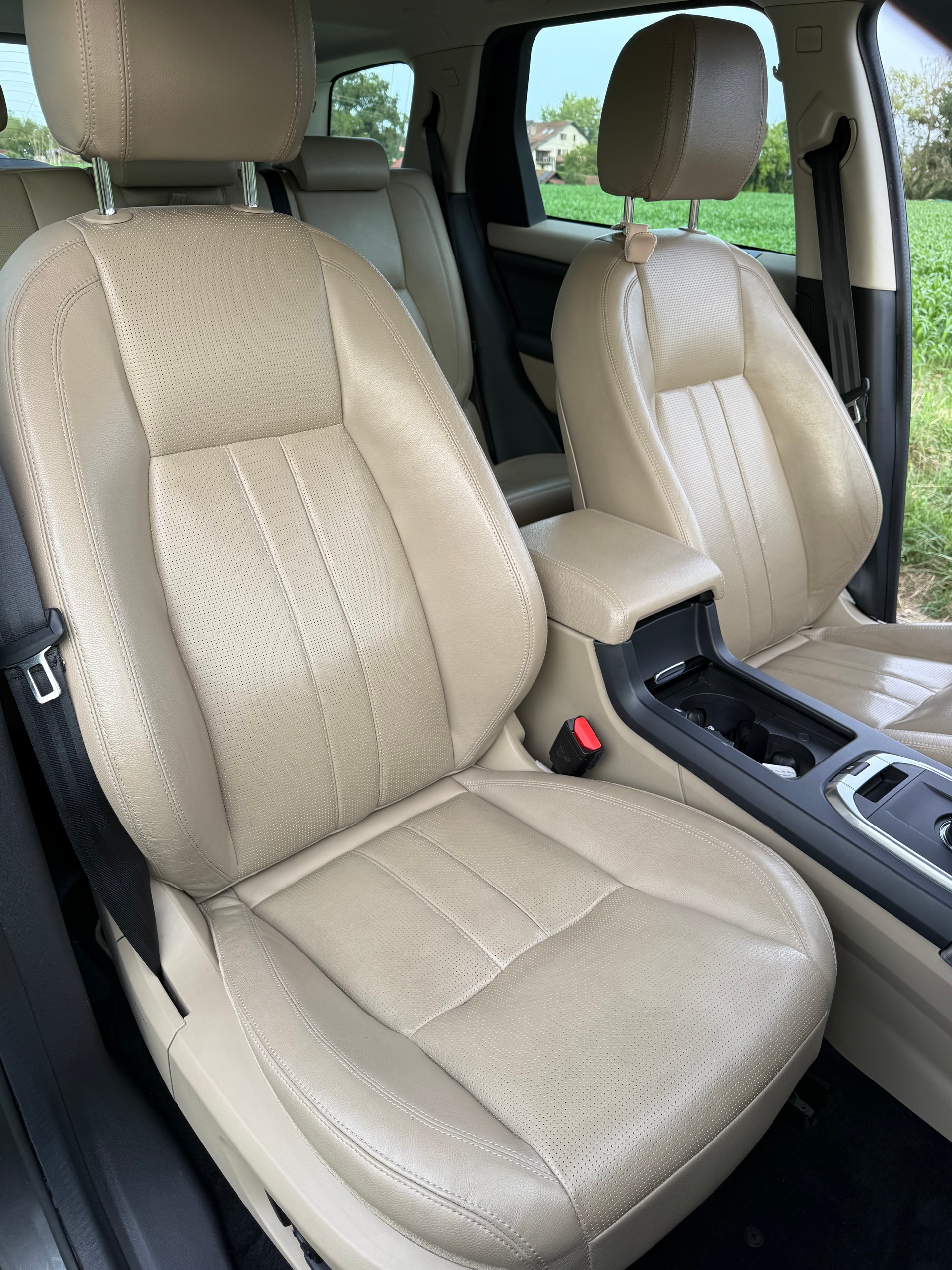 LAND ROVER Discovery Sport 2.0 Si4 HSE AT9-image-15