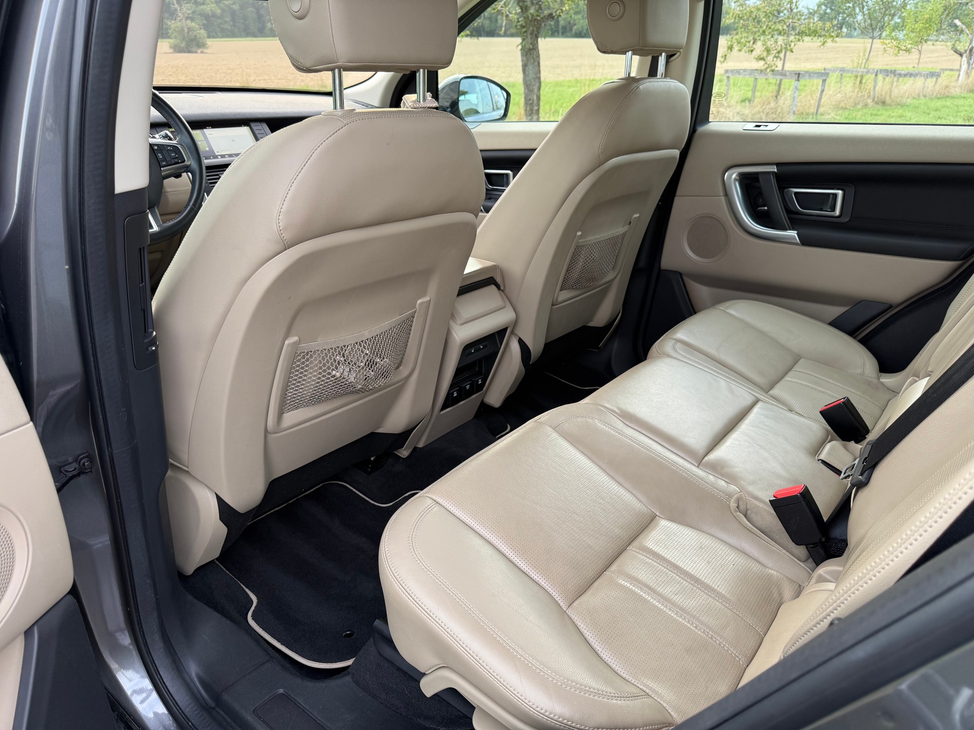 LAND ROVER Discovery Sport 2.0 Si4 HSE AT9-image-9