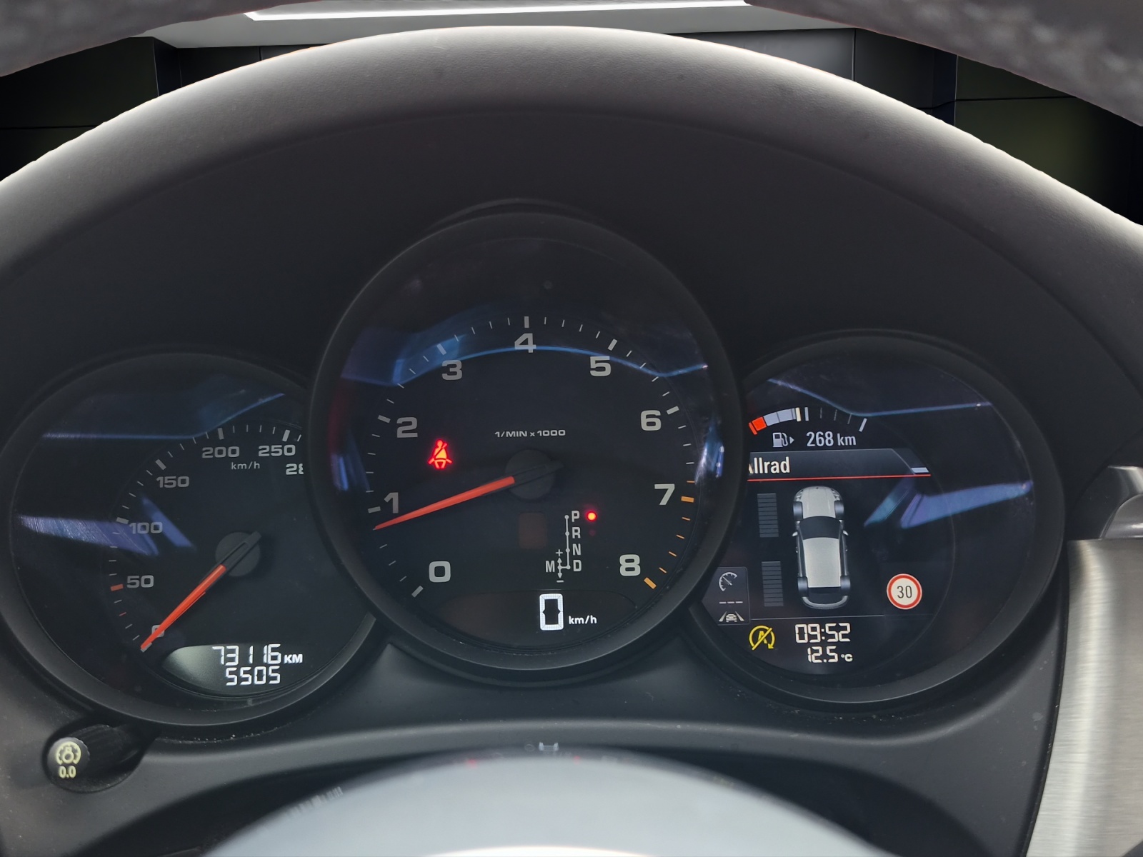 PORSCHE Macan PDK-image-7