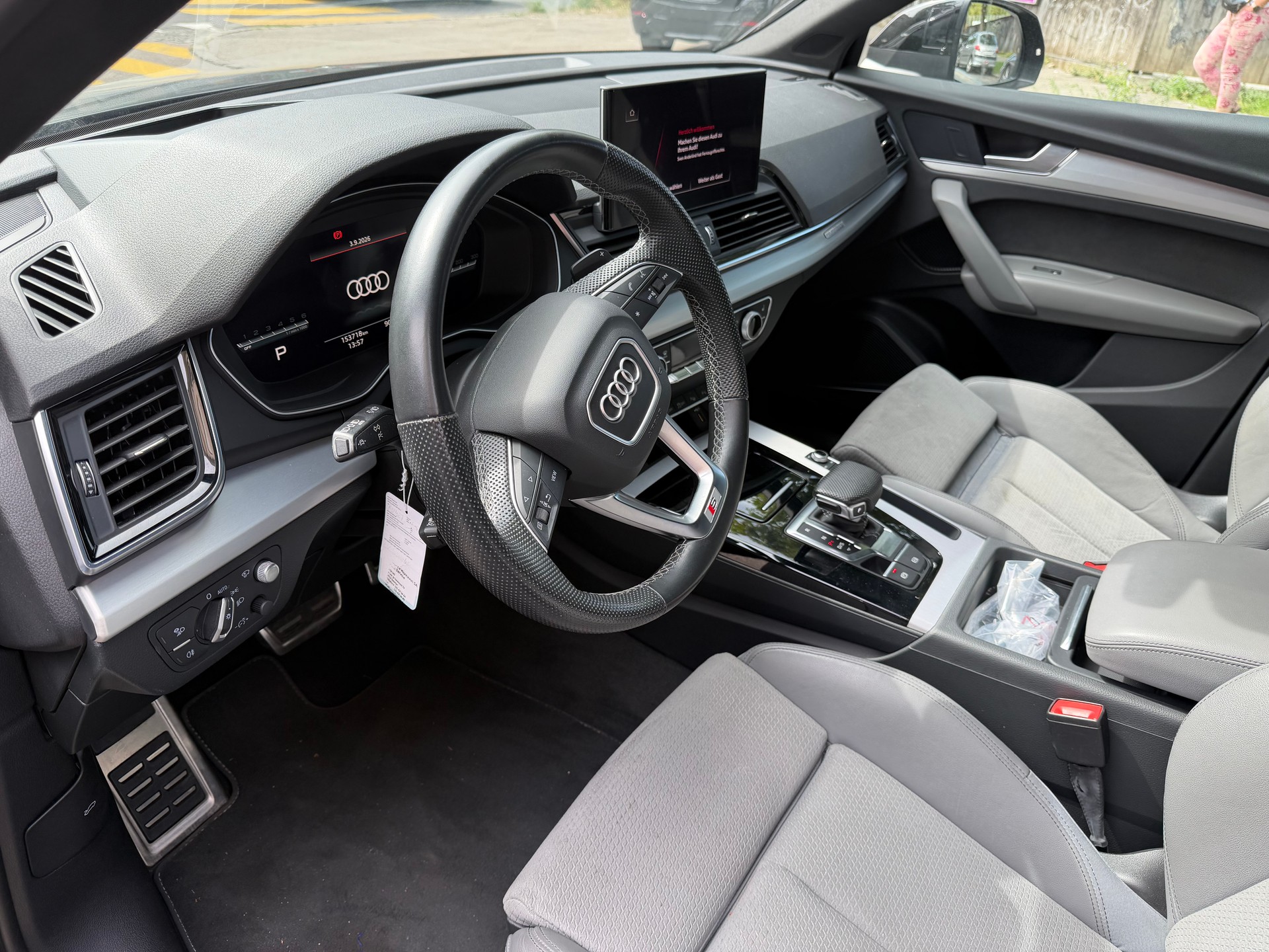 AUDI Q5 Sportback 40 TDI Blackedition quattro S-tronic-image-7