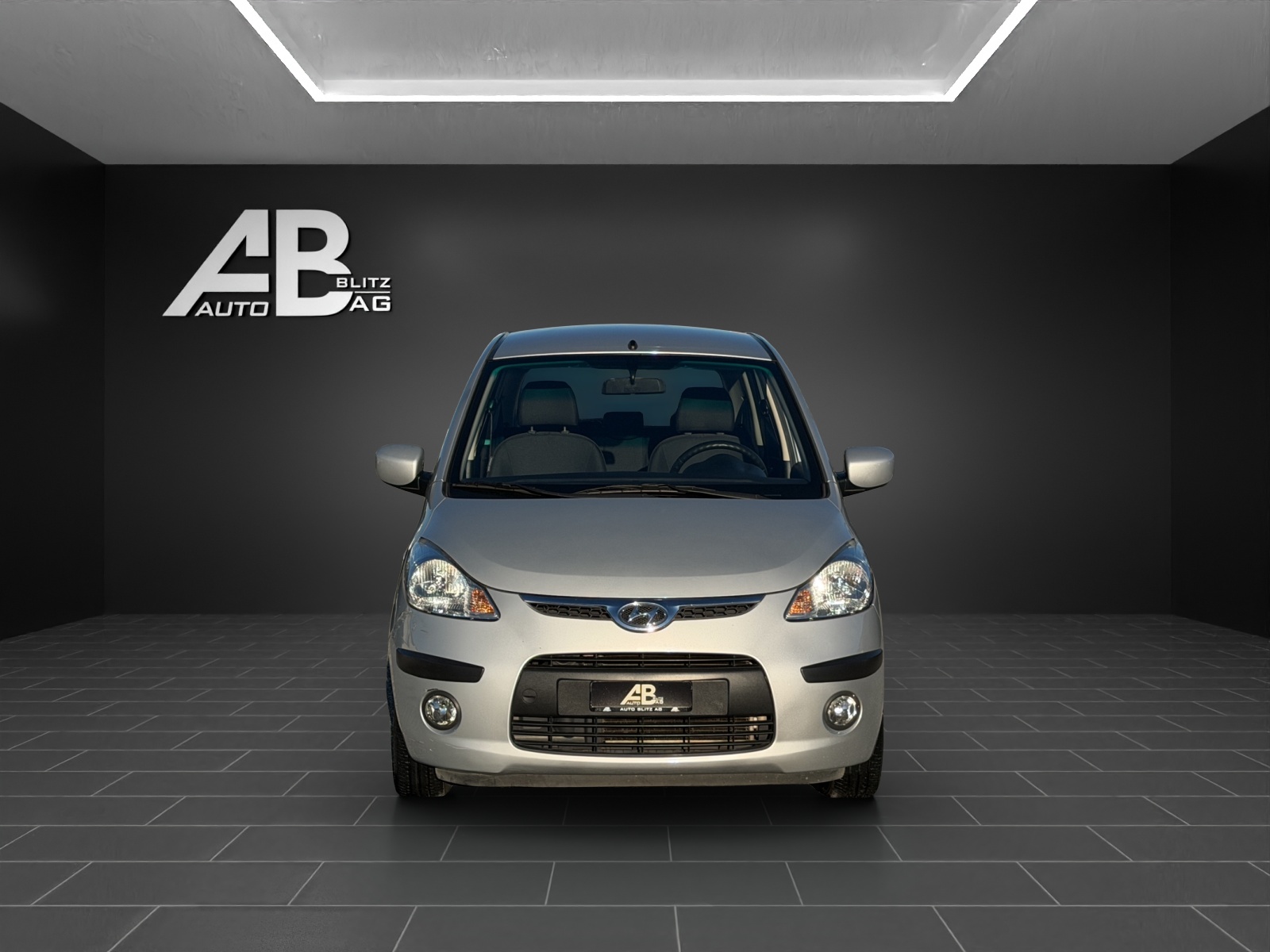HYUNDAI i10 1.2 Style Automatic-image-0