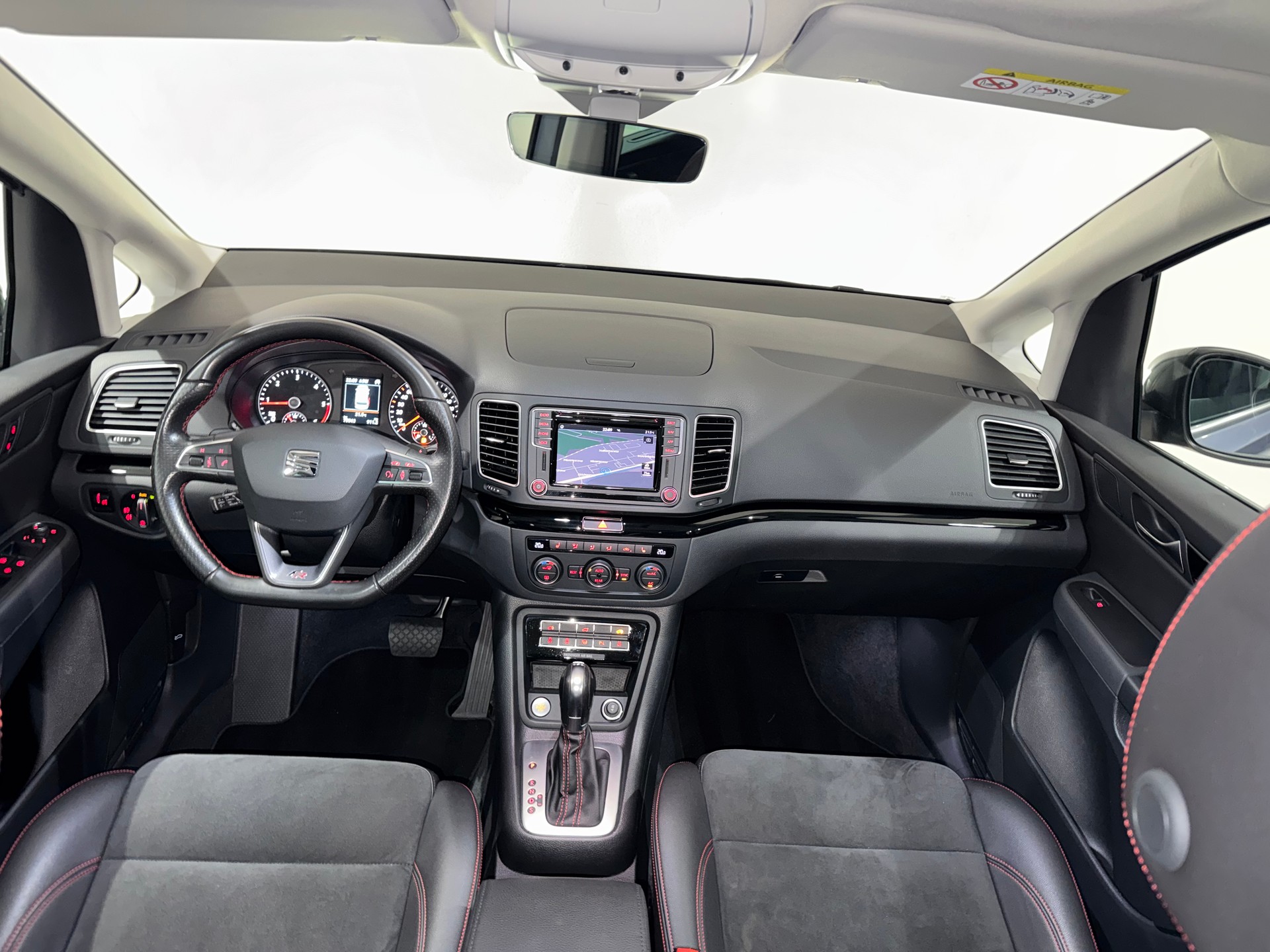 SEAT Alhambra 2.0 TDI FR Line DSG | 7 Plätzer | 1.Hand |-image-12