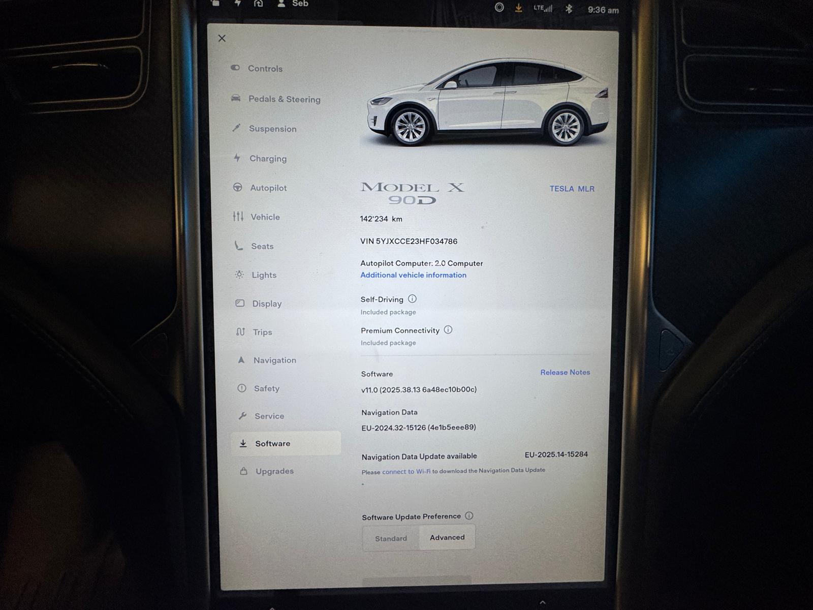 TESLA Model X 90 D-image-17