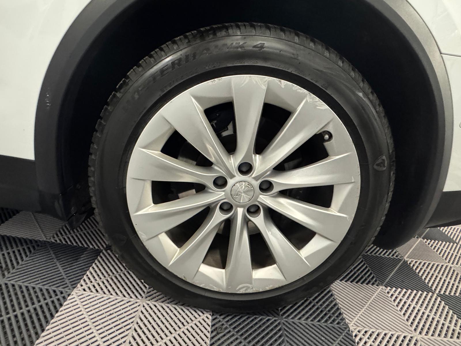 TESLA Model X 90 D-image-21