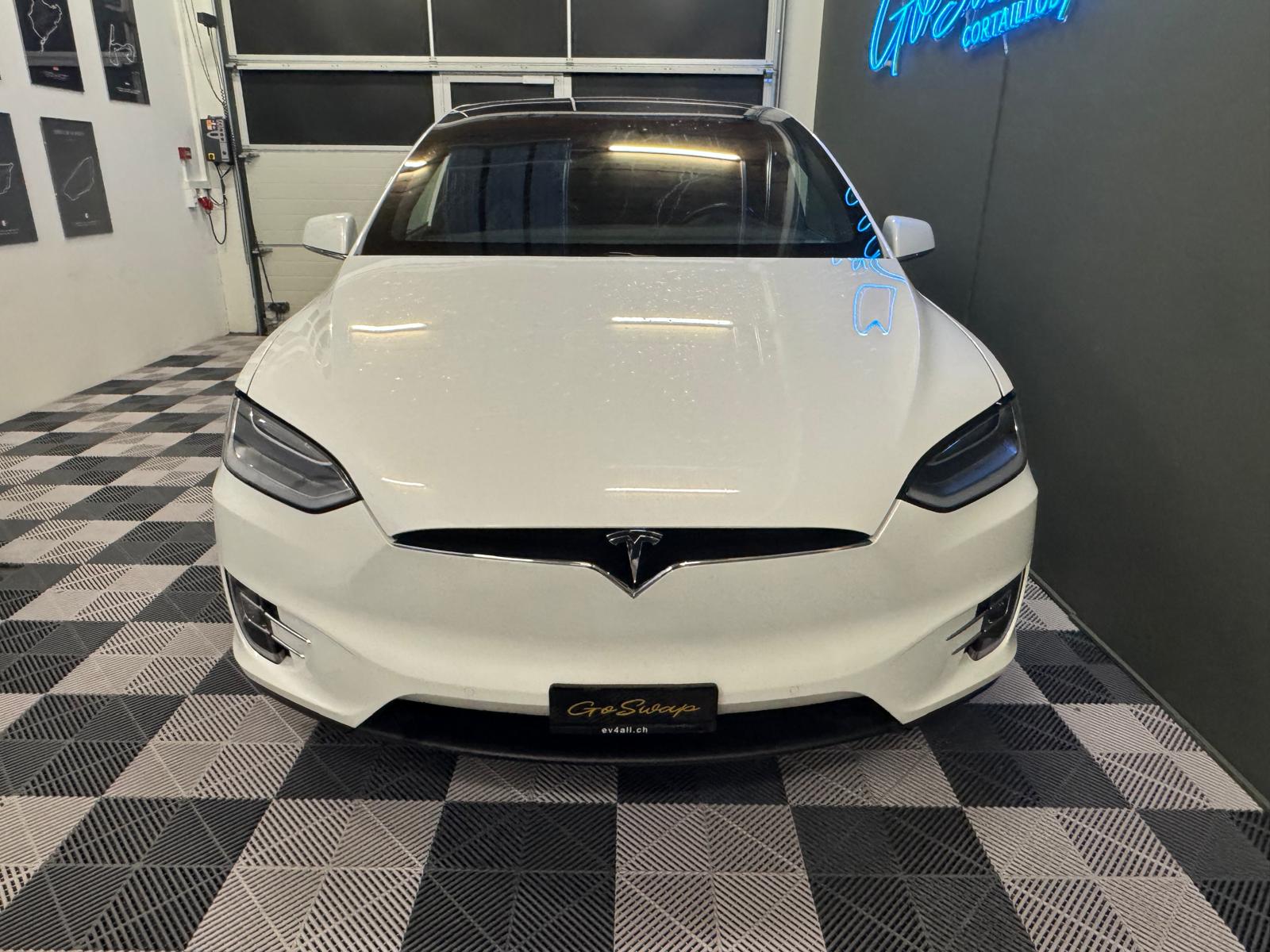 TESLA Model X 90 D-image-8