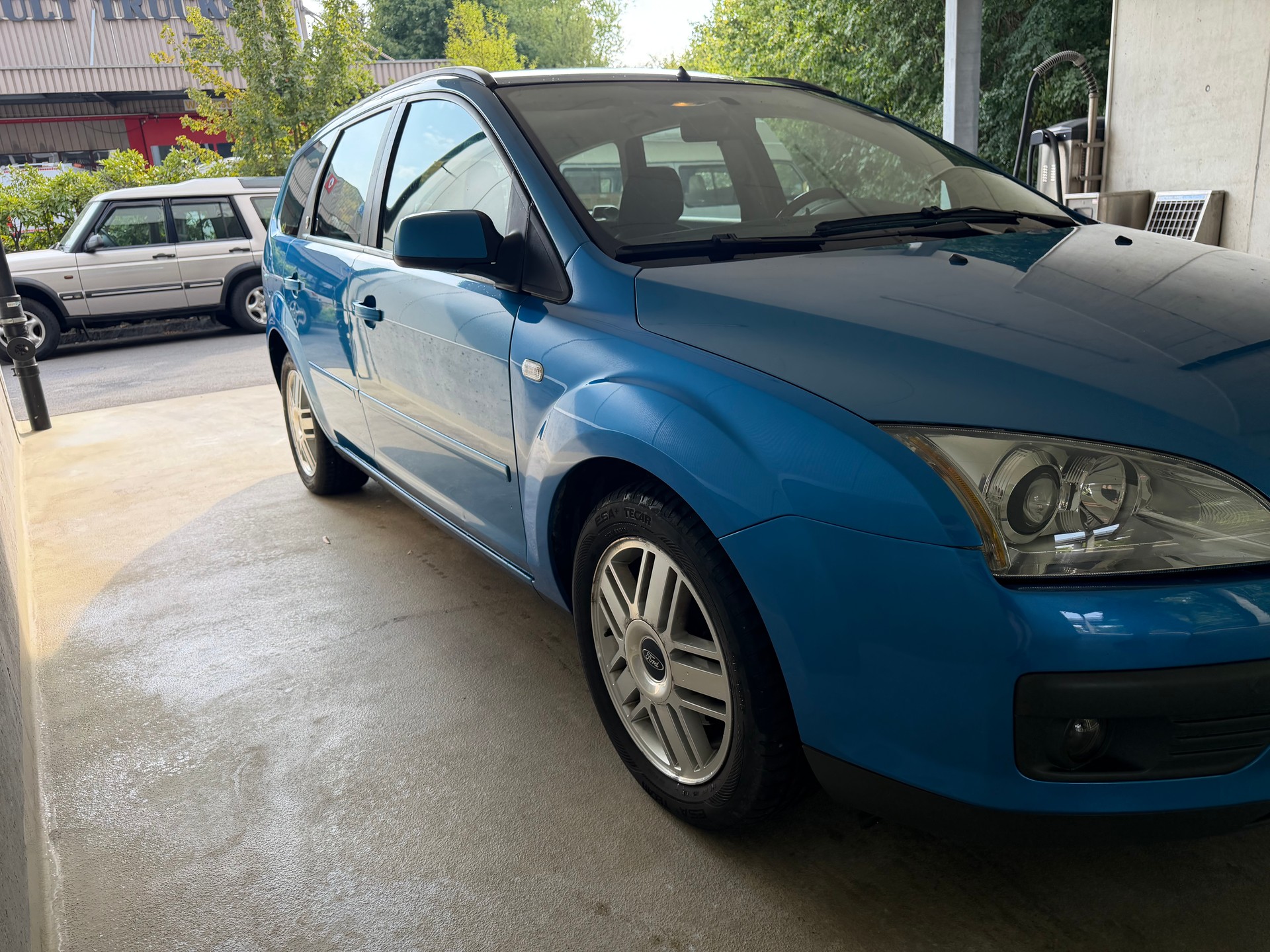 FORD Focus 1.6i Ambiente-image-5
