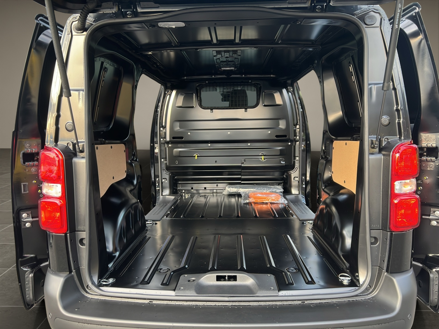 TOYOTA PROACE Van L1 75KWh Advanced-image-15