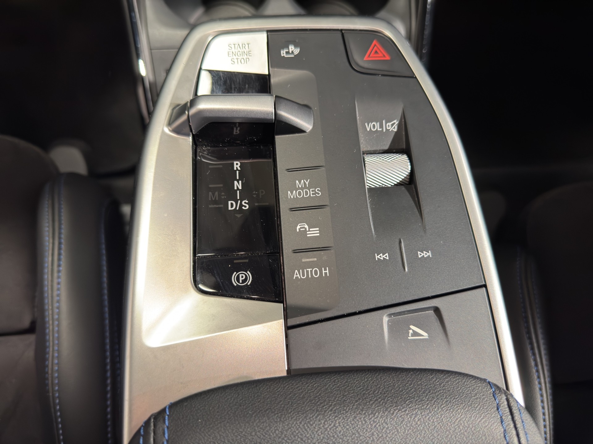 BMW 218i Active Tourer M Sport-image-10