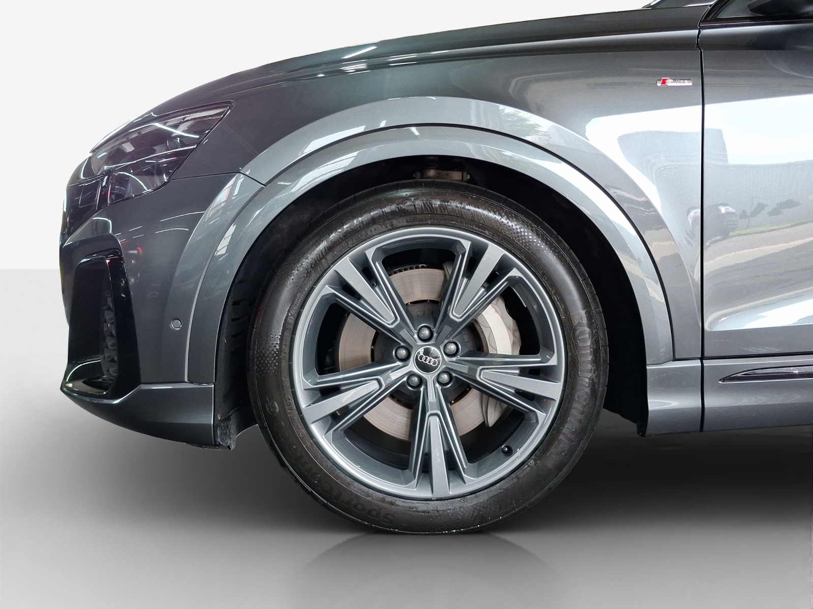AUDI Q8 SUV TFSI e quattro 290 kW Attraction tiptronic-image-15