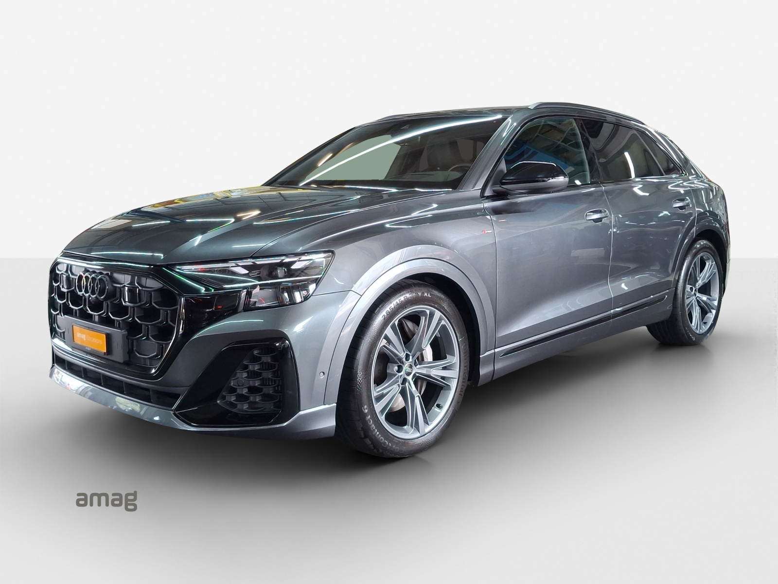 AUDI Q8 SUV TFSI e quattro 290 kW Attraction tiptronic-image-0