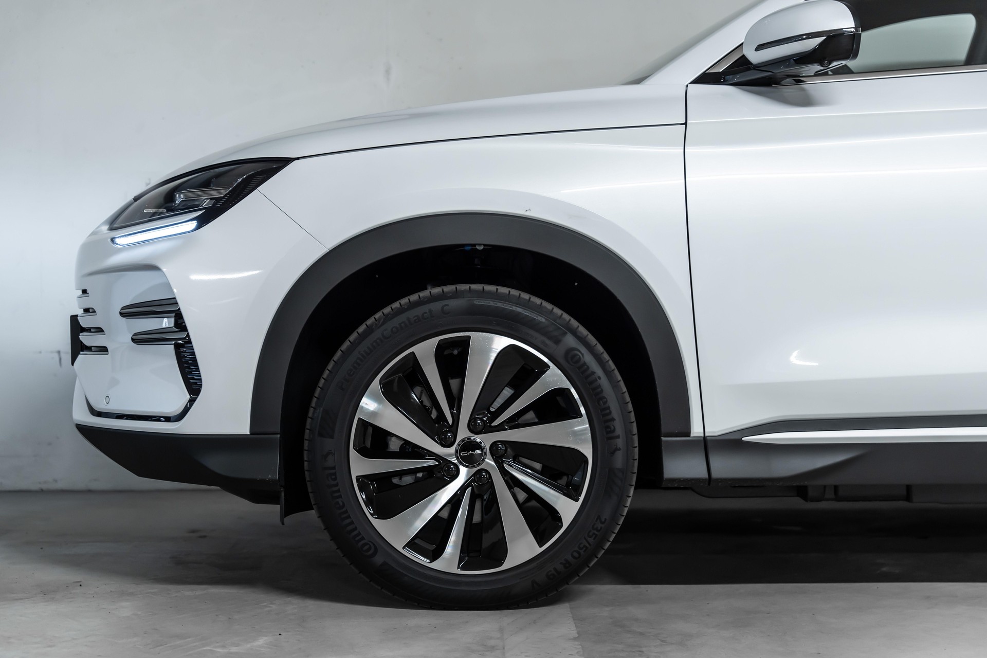BYD Seal U DM-i Design AWD - 324 PS-image-4