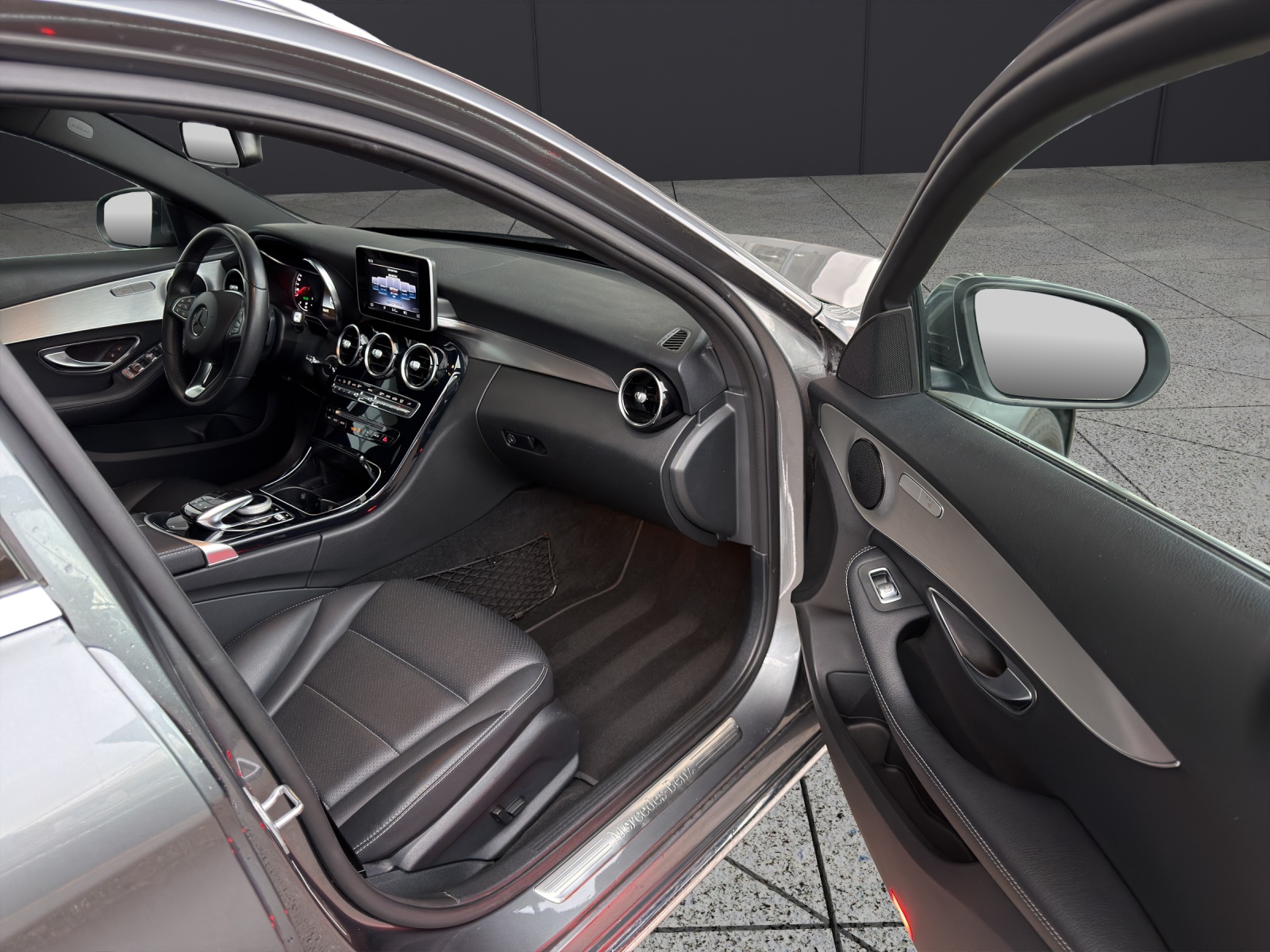 MERCEDES-BENZ C 180 Avantgarde 7G-Tronic-image-9