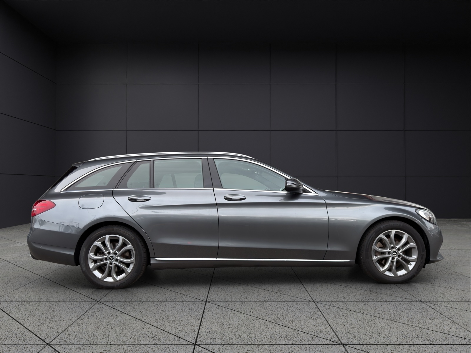 MERCEDES-BENZ C 180 Avantgarde 7G-Tronic-image-4