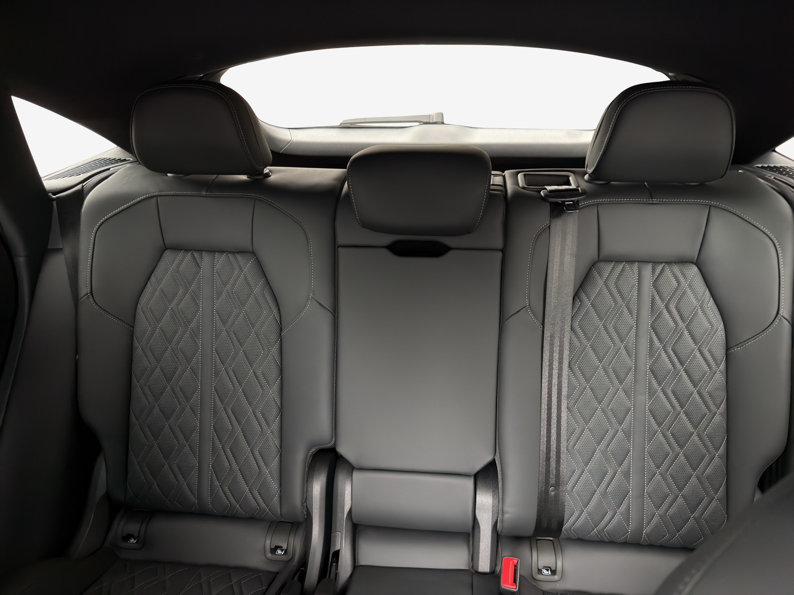 AUDI Q5 Sportback TDI quattro 220 kW S-tronic-image-11