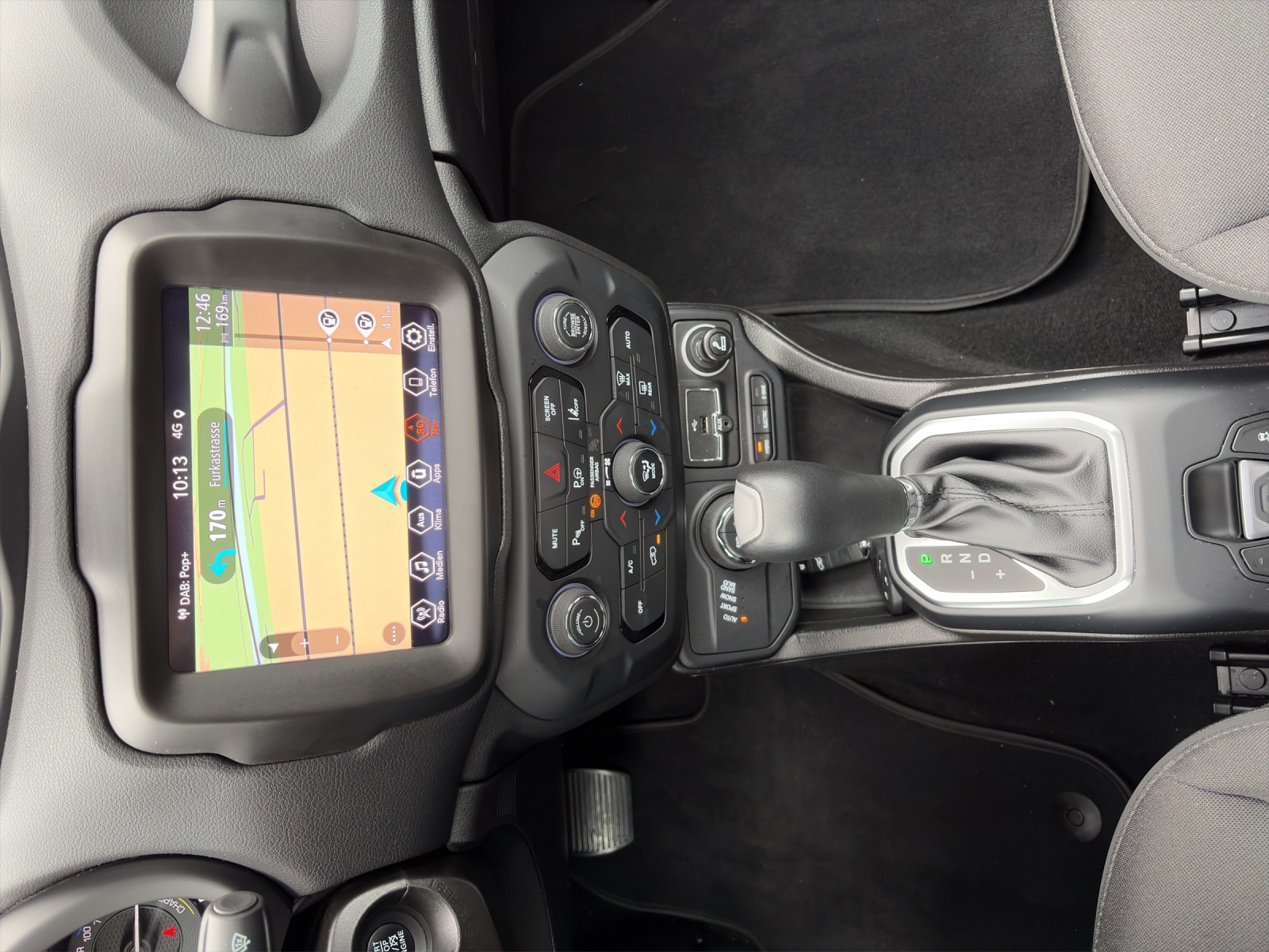 JEEP Renegade 1.3 T PHEV Swiss Limited Sky AWD-image-11