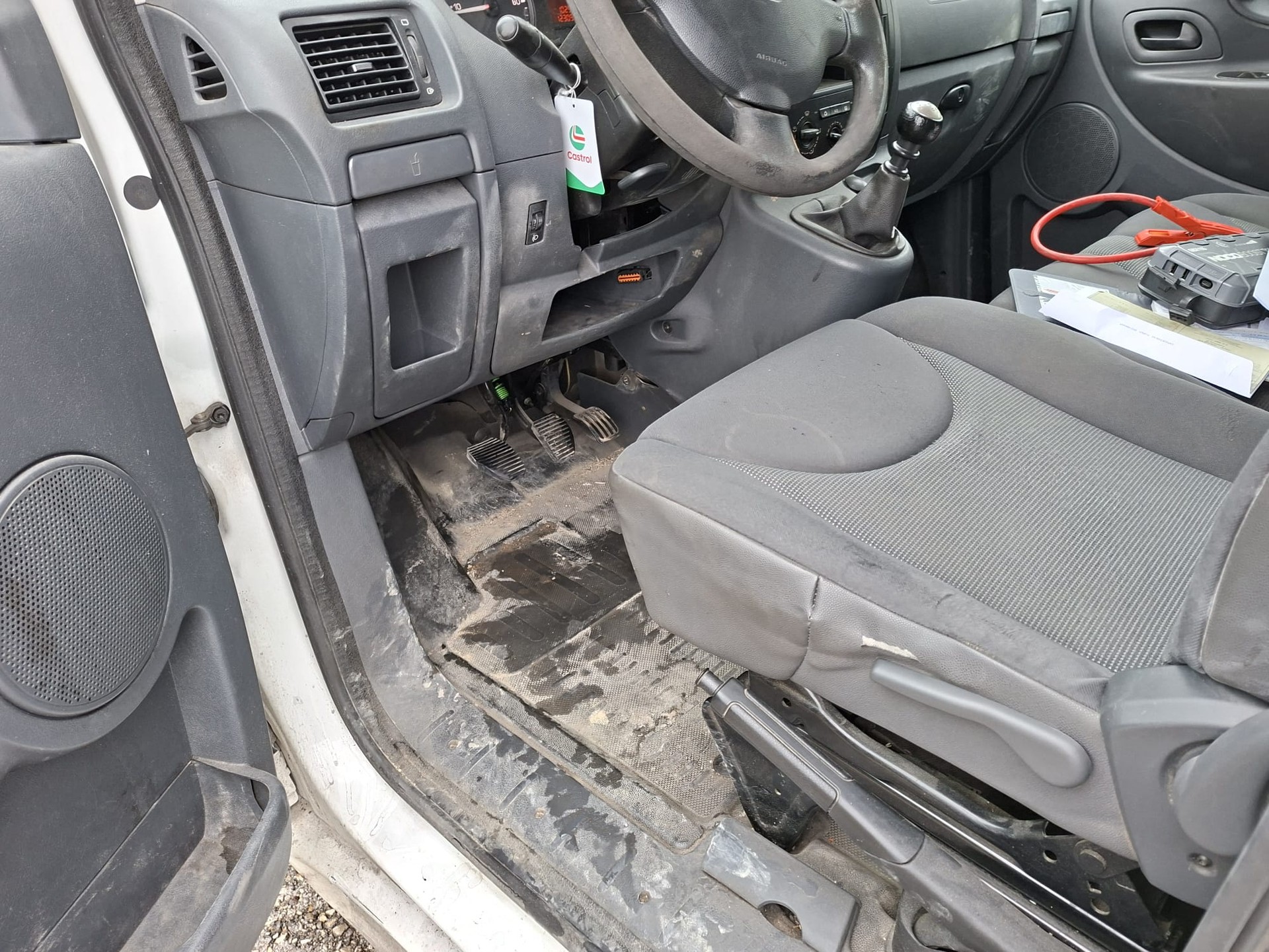 PEUGEOT Expert 2.0 HDi 229 L2H1-image-4