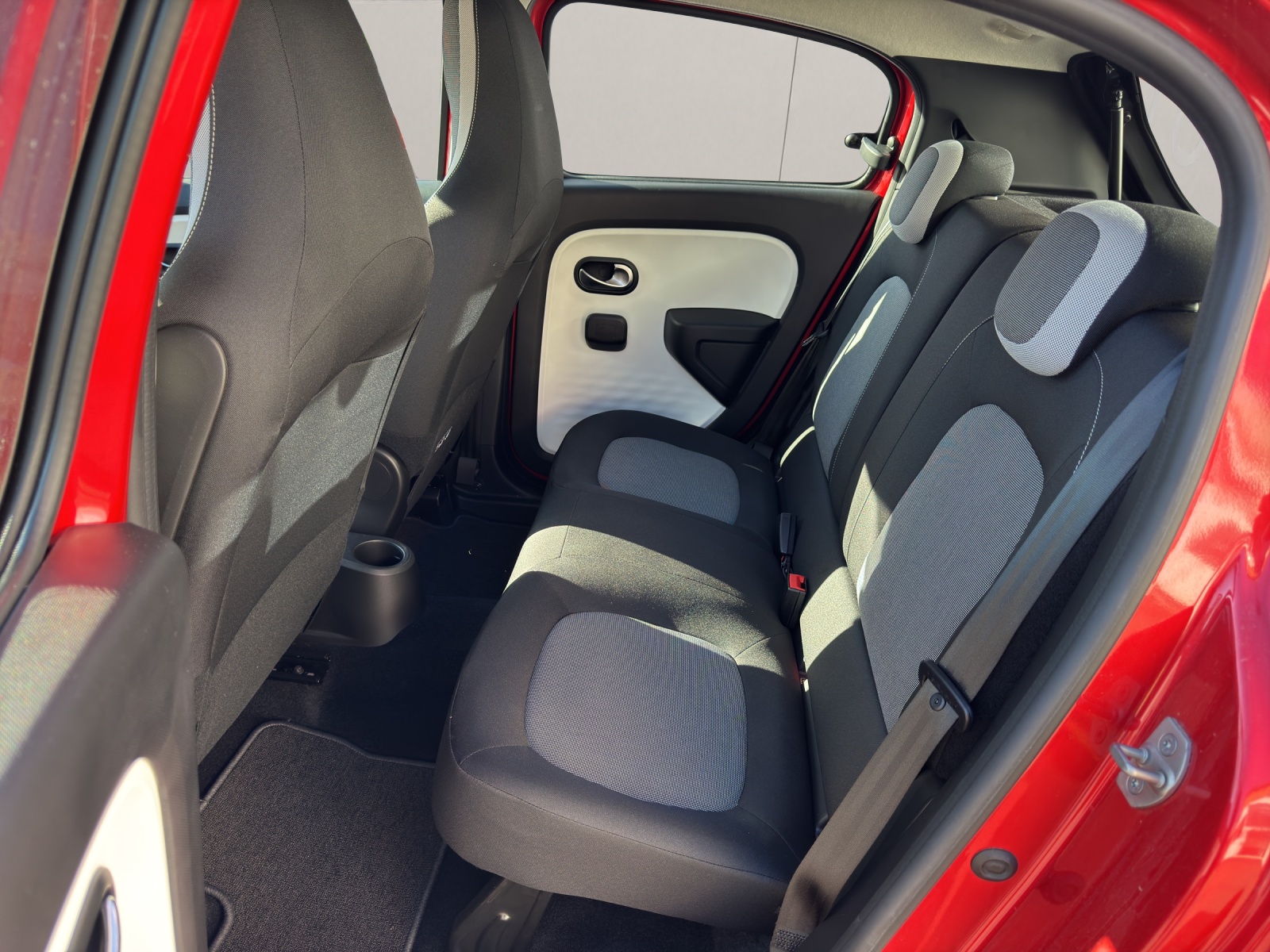 RENAULT Twingo 1.0 SCe 75 Life-image-6