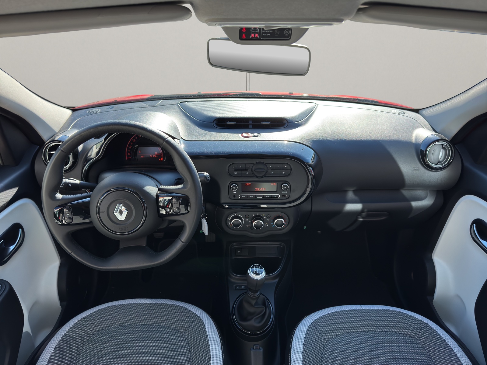 RENAULT Twingo 1.0 SCe 75 Life-image-7