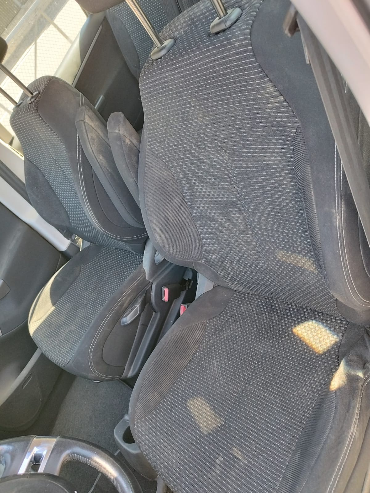 CITROEN C4 Picasso 2.0i 16V Exclusive Automatic-image-8
