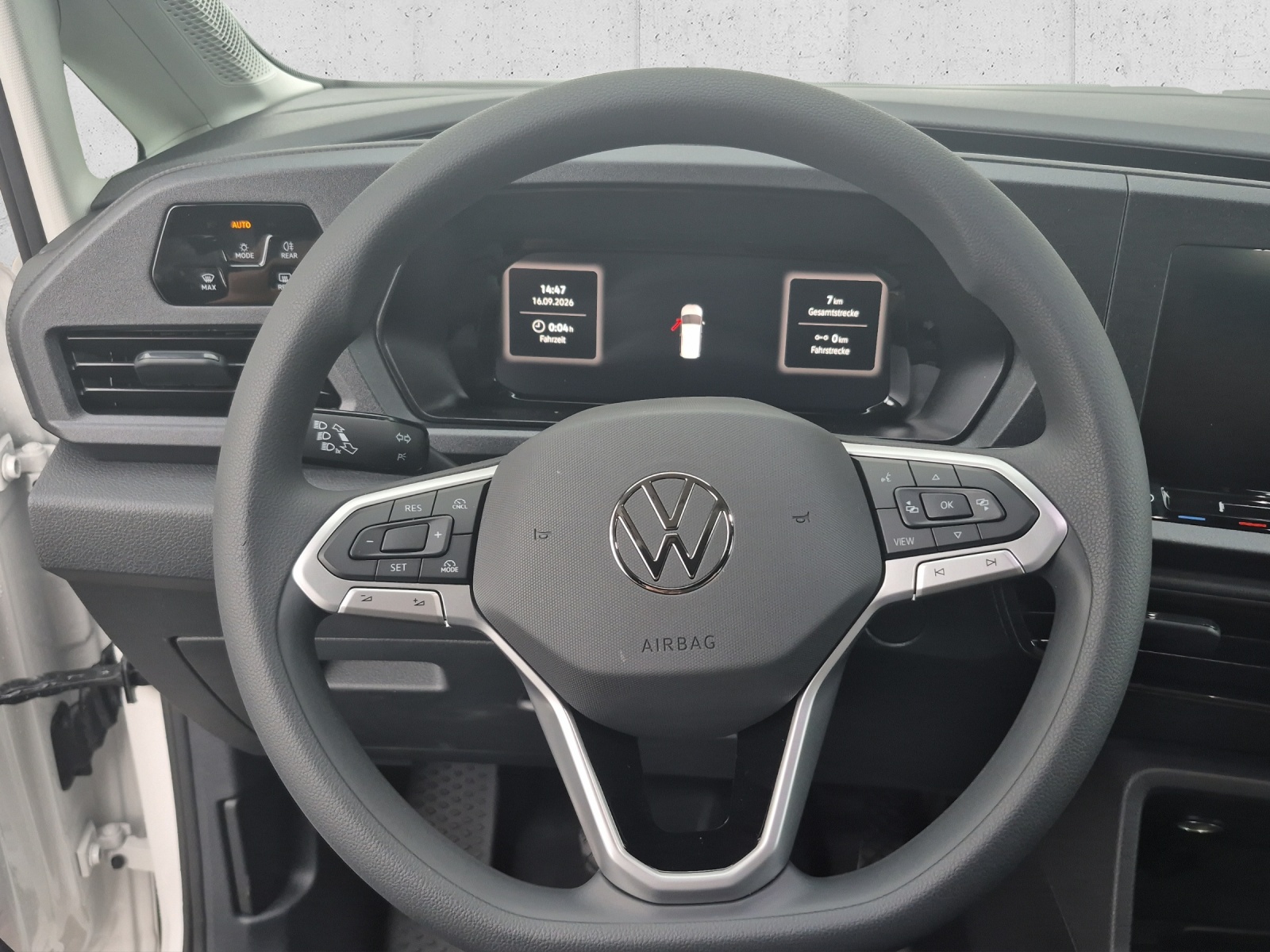 VW Caddy Cargo 2.0TDI Maxi 4Motion-image-9