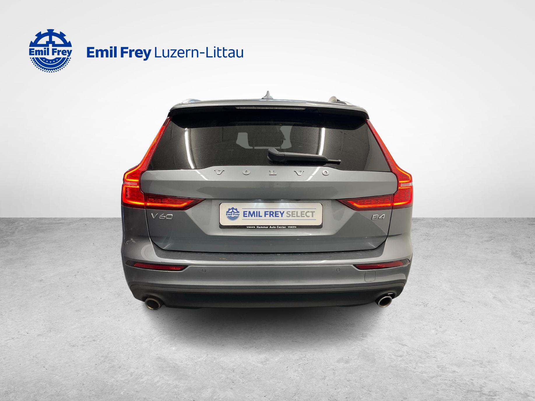 VOLVO V60 2.0 B4 Momentum-image-3