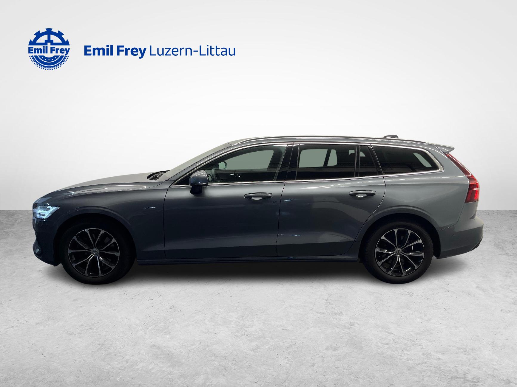 VOLVO V60 2.0 B4 Momentum-image-1