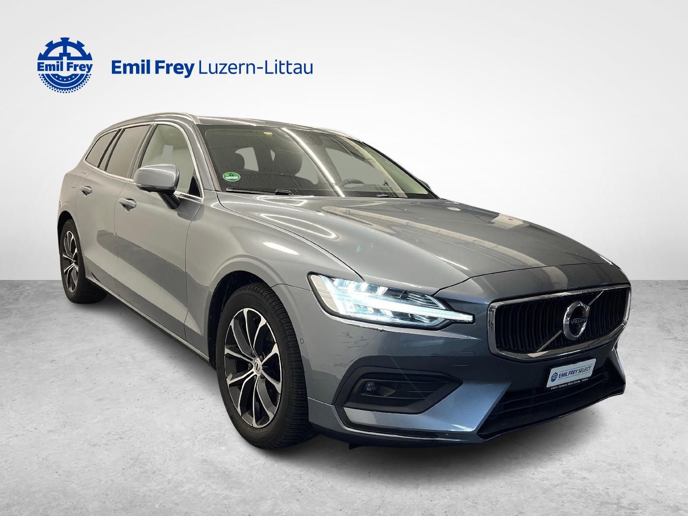 VOLVO V60 2.0 B4 Momentum-image-6