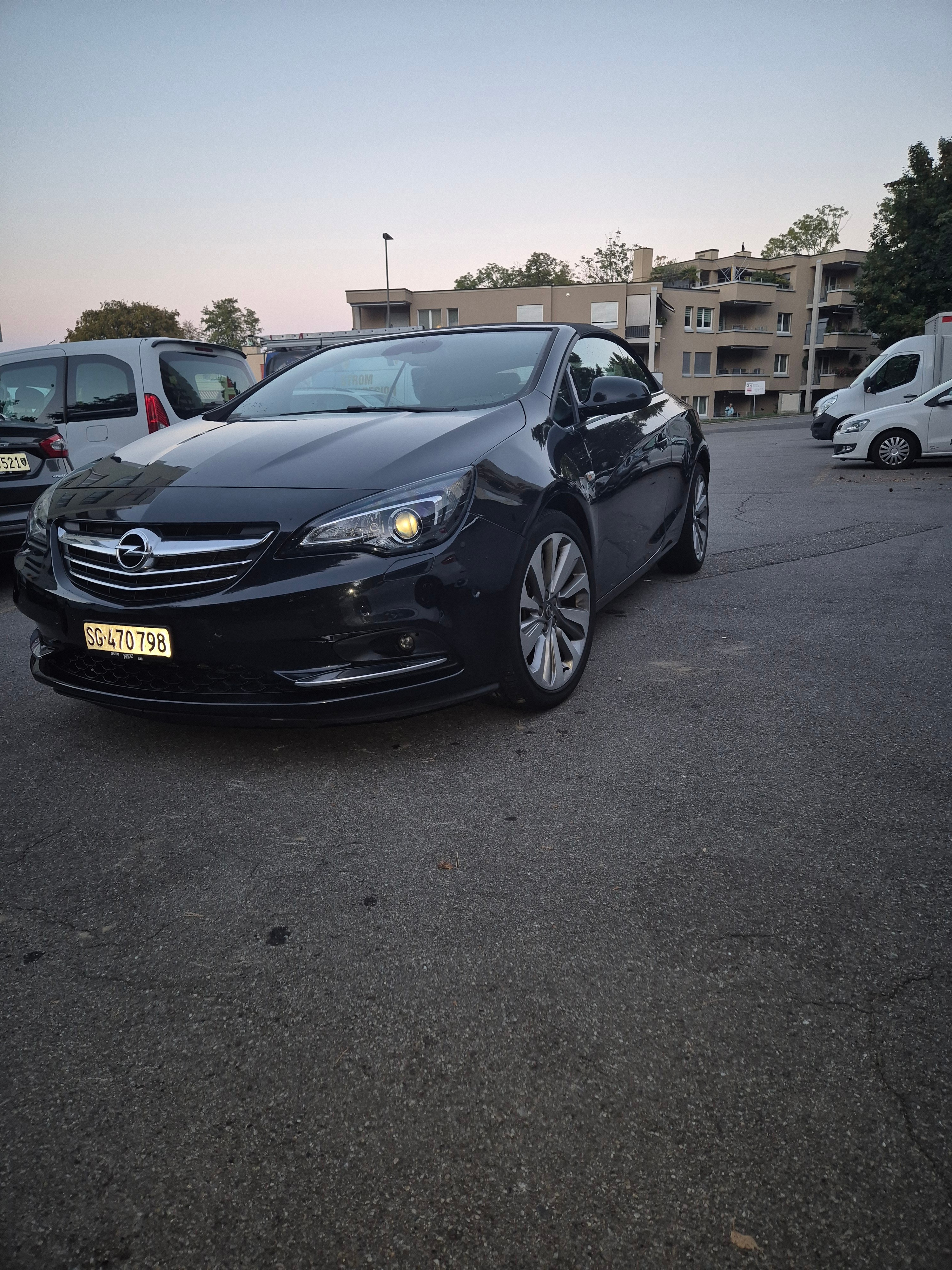 Car photo