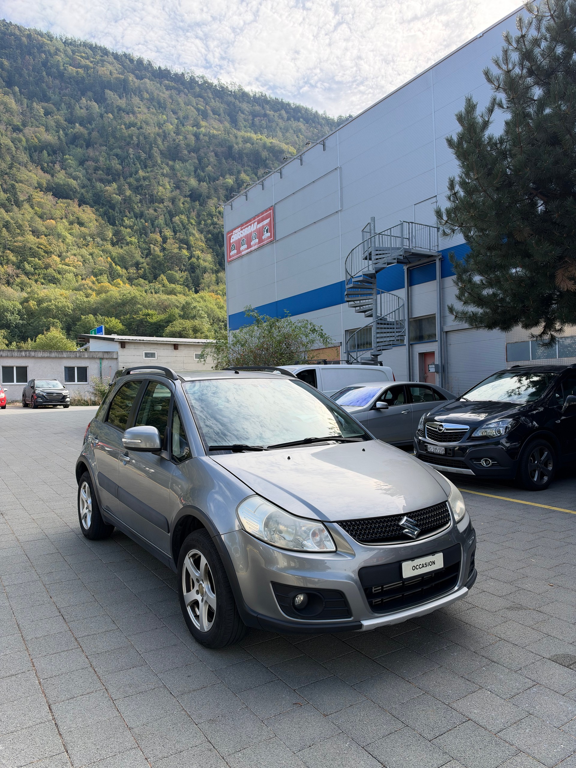 SUZUKI SX4-image-1