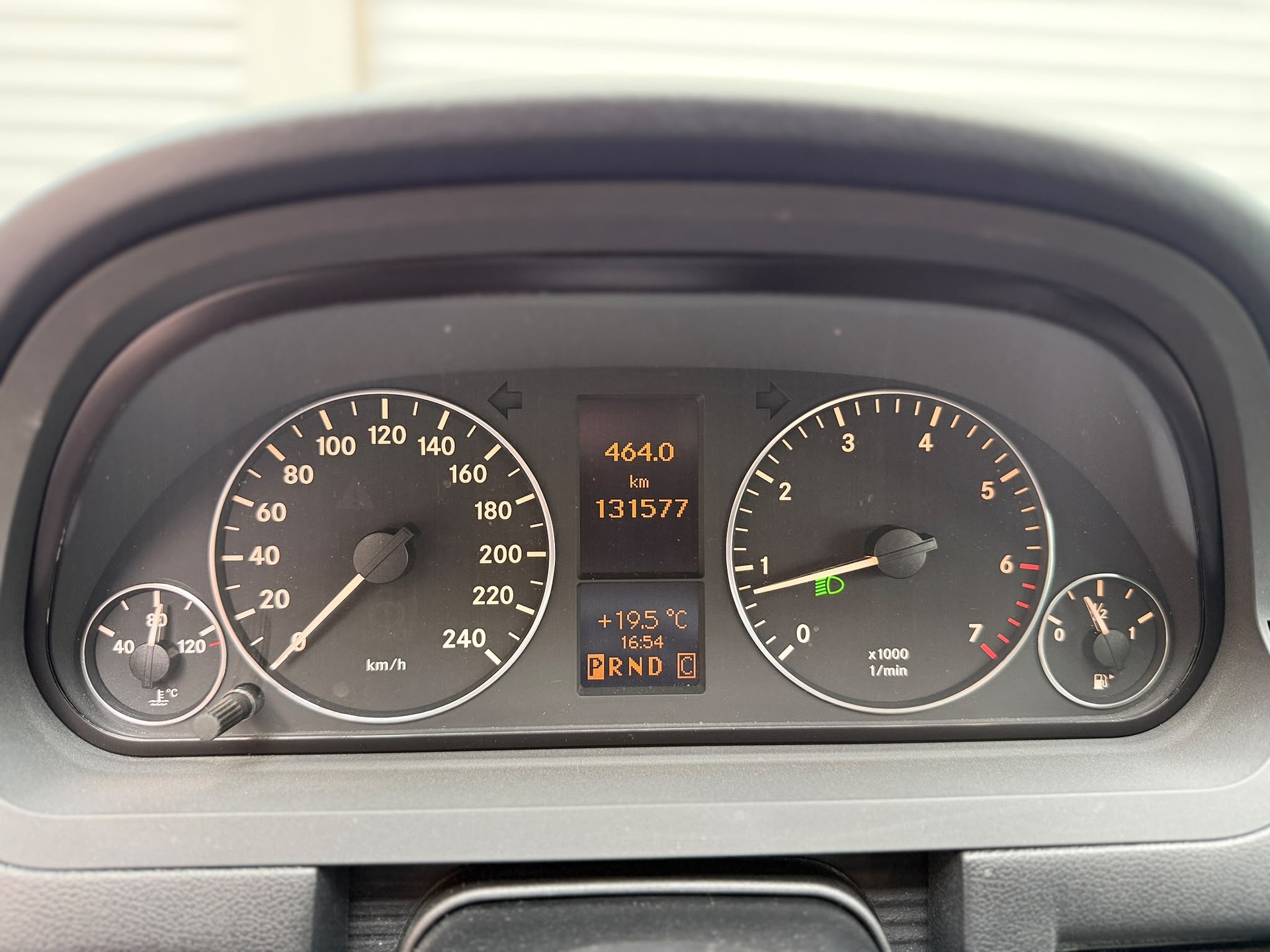 MERCEDES-BENZ A 180 Avantgarde-image-16