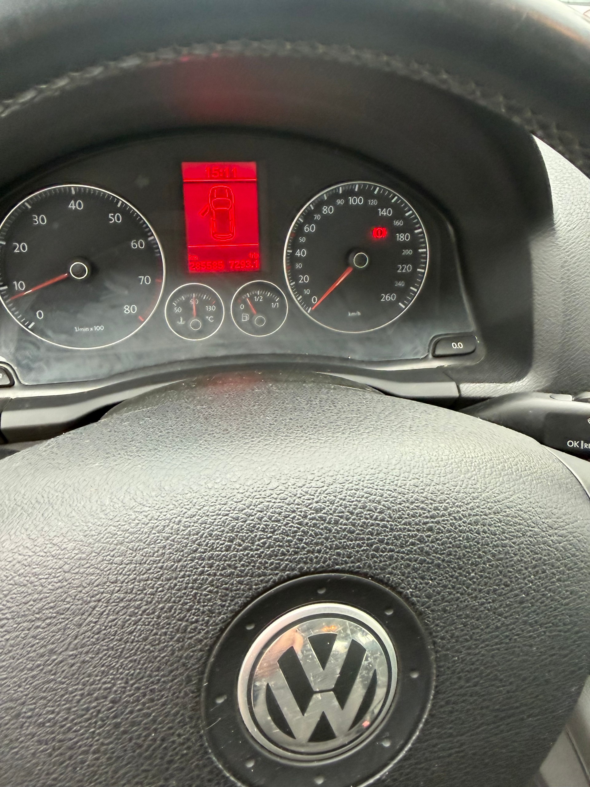 VW Golf 1.6 FSI Trendline-image-6
