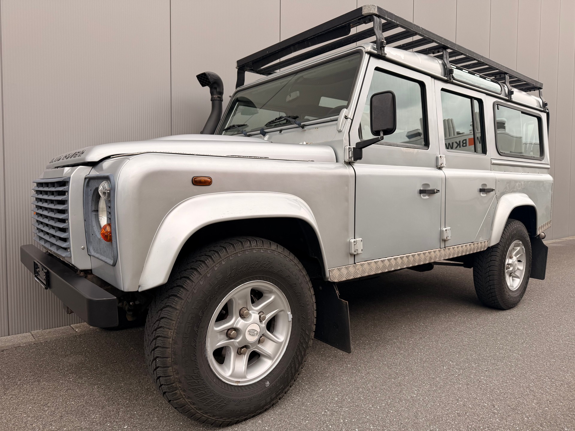LAND ROVER Defender 110 TD4 2.4 "Silver Jet"