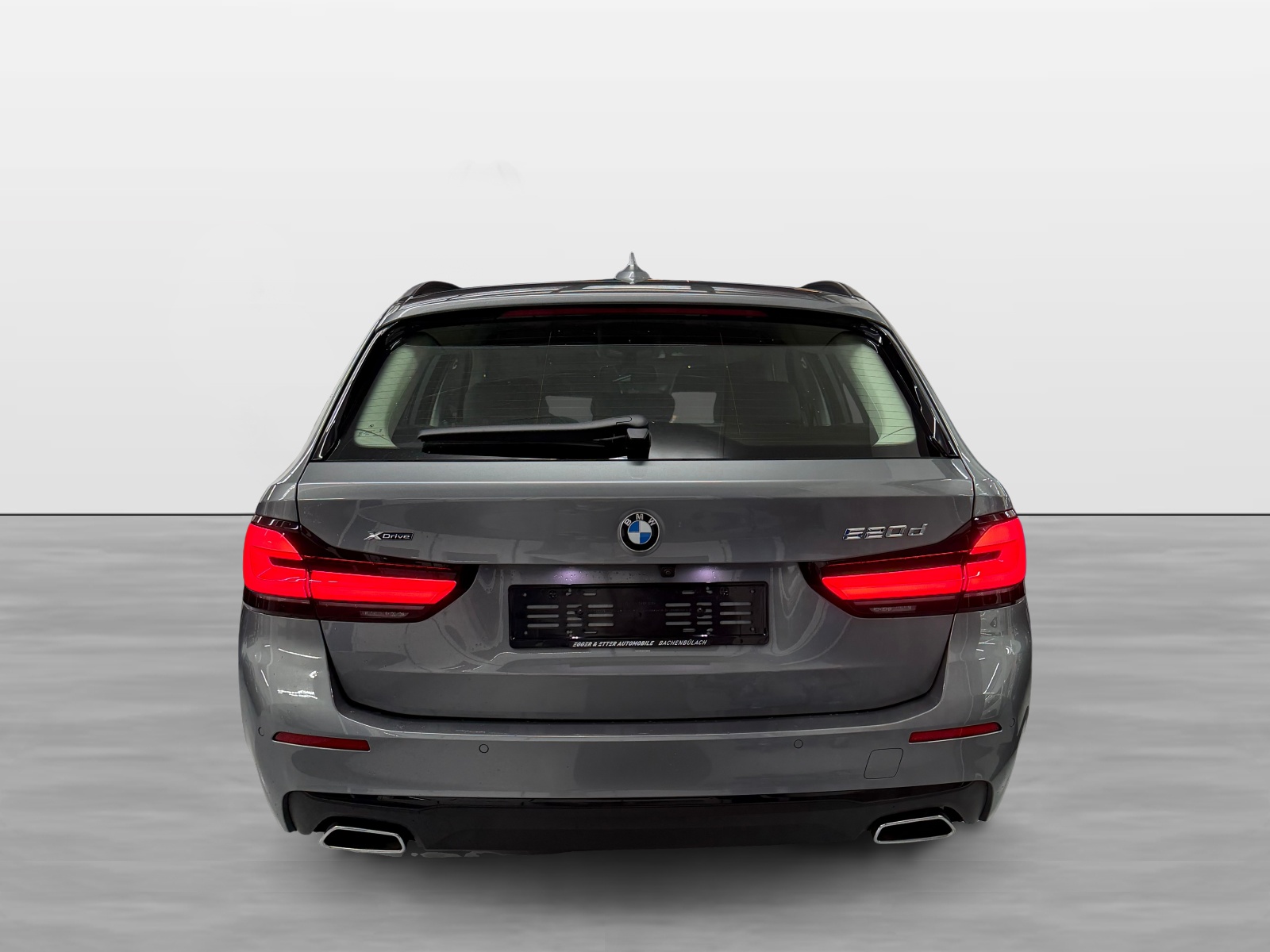 BMW 520d xDrive 48V Touring Steptronic-image-4