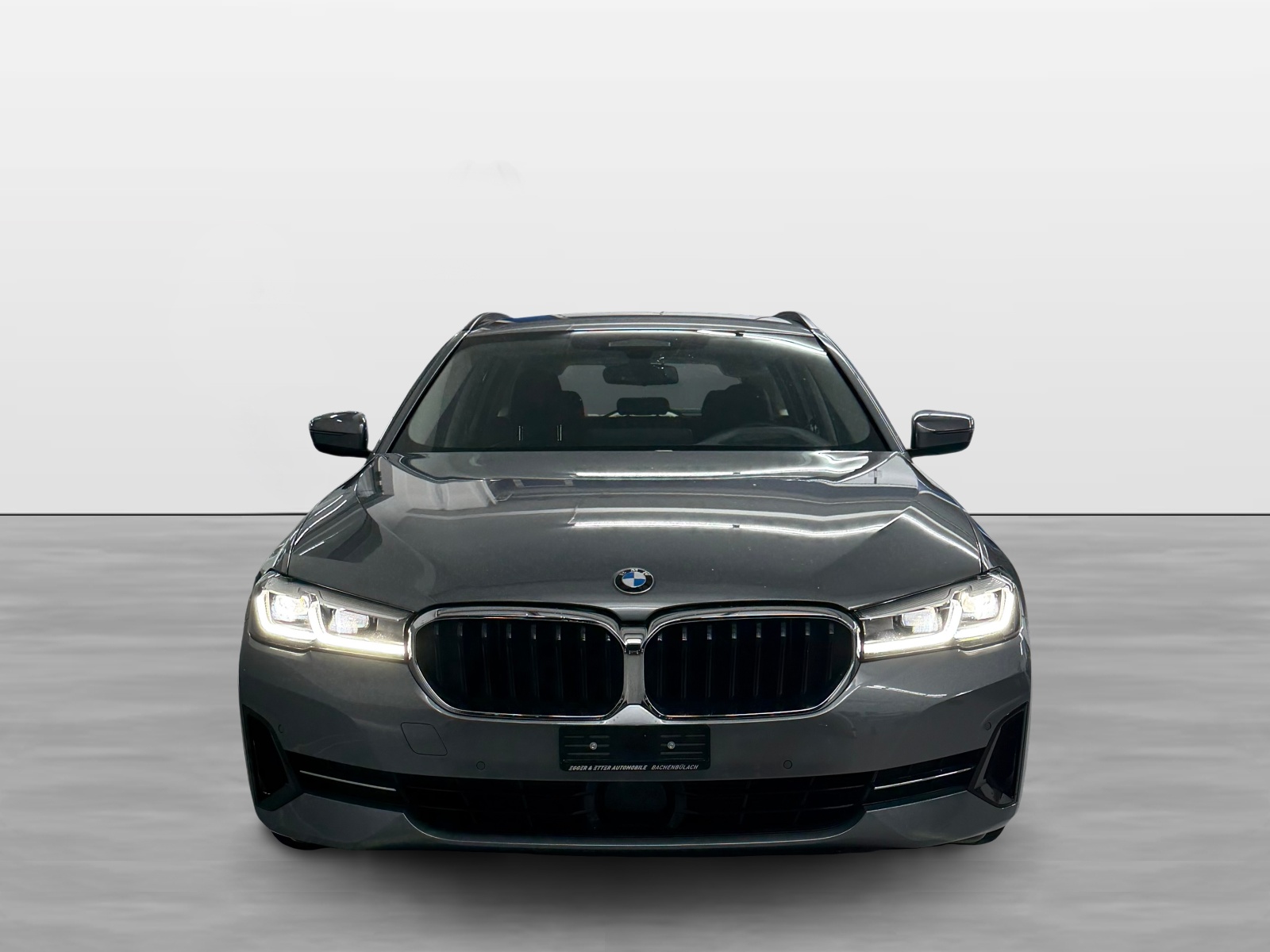 BMW 520d xDrive 48V Touring Steptronic-image-0