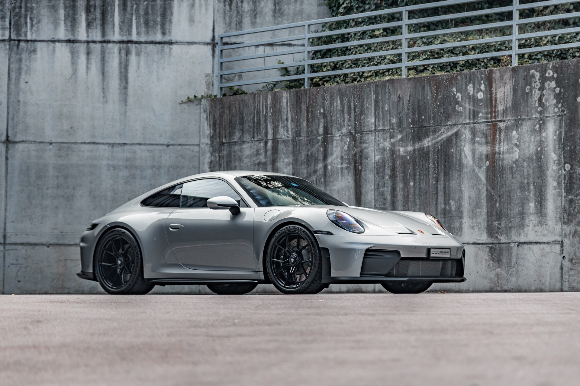 PORSCHE 911 Carrera GT3 PDK Touring-image-3