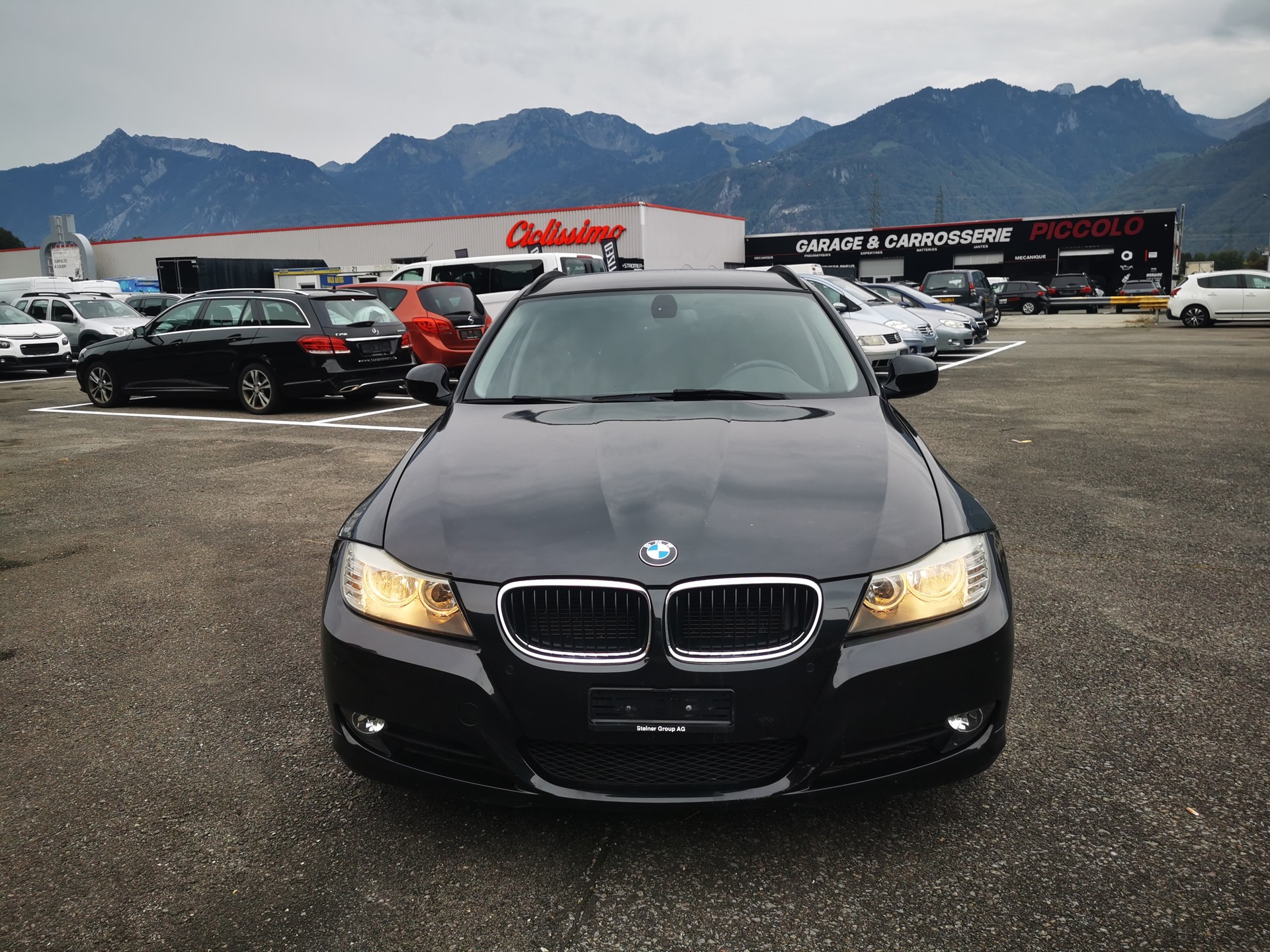 BMW 318i Touring-image-6