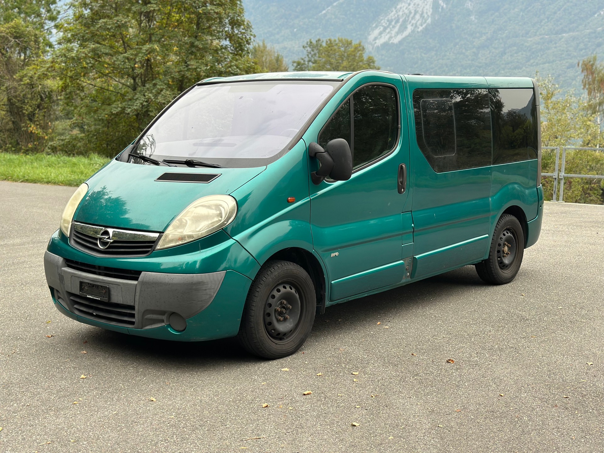 OPEL Vivaro Life 2.5CDTI 2.7t L1H1 (aménagé/Eingerichtet)-image-4
