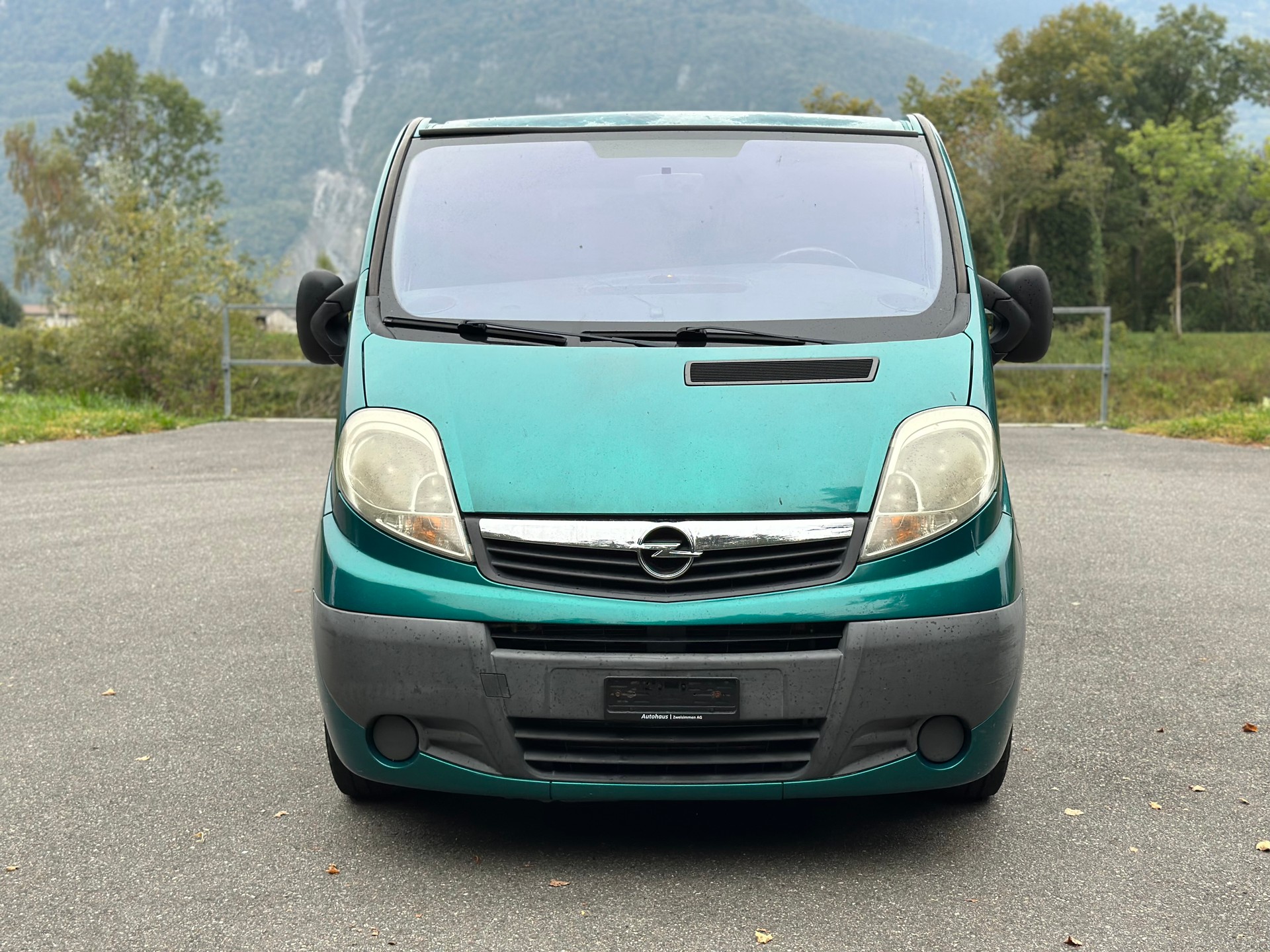 OPEL Vivaro Life 2.5CDTI 2.7t L1H1 (aménagé/Eingerichtet)-image-5