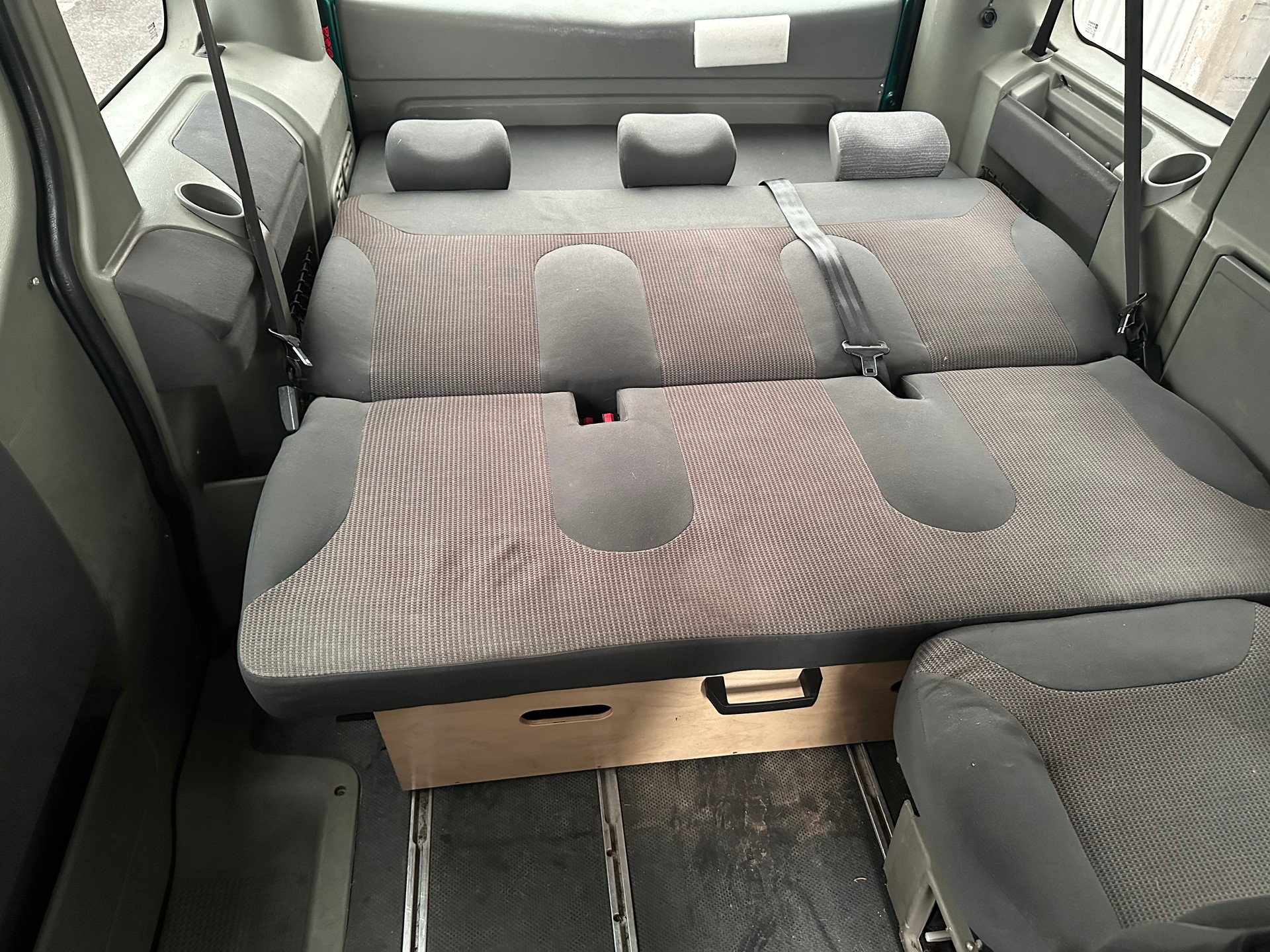 OPEL Vivaro Life 2.5CDTI 2.7t L1H1 (aménagé/Eingerichtet)-image-8
