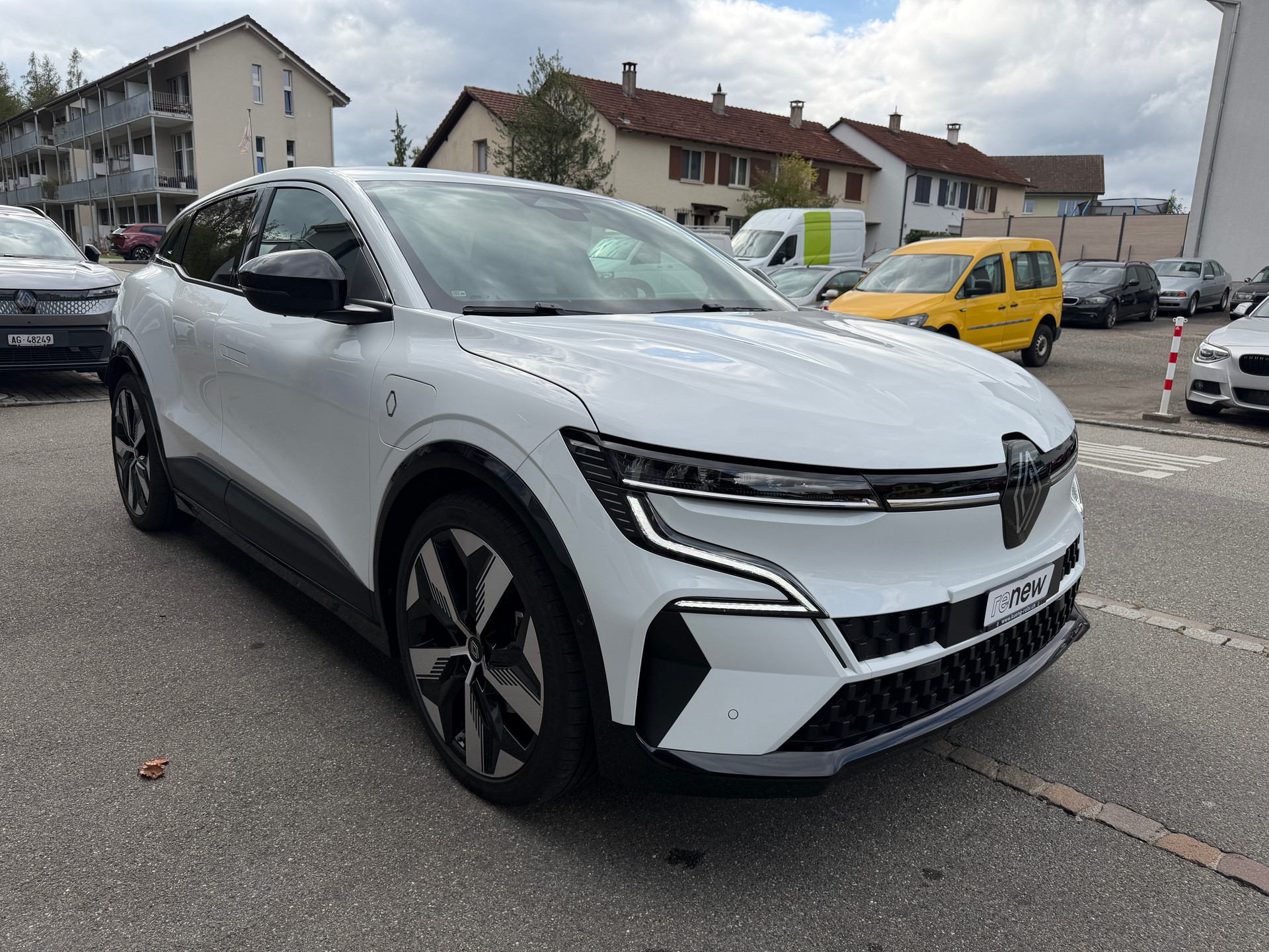 RENAULT Mégane E-Tech techno-image-3