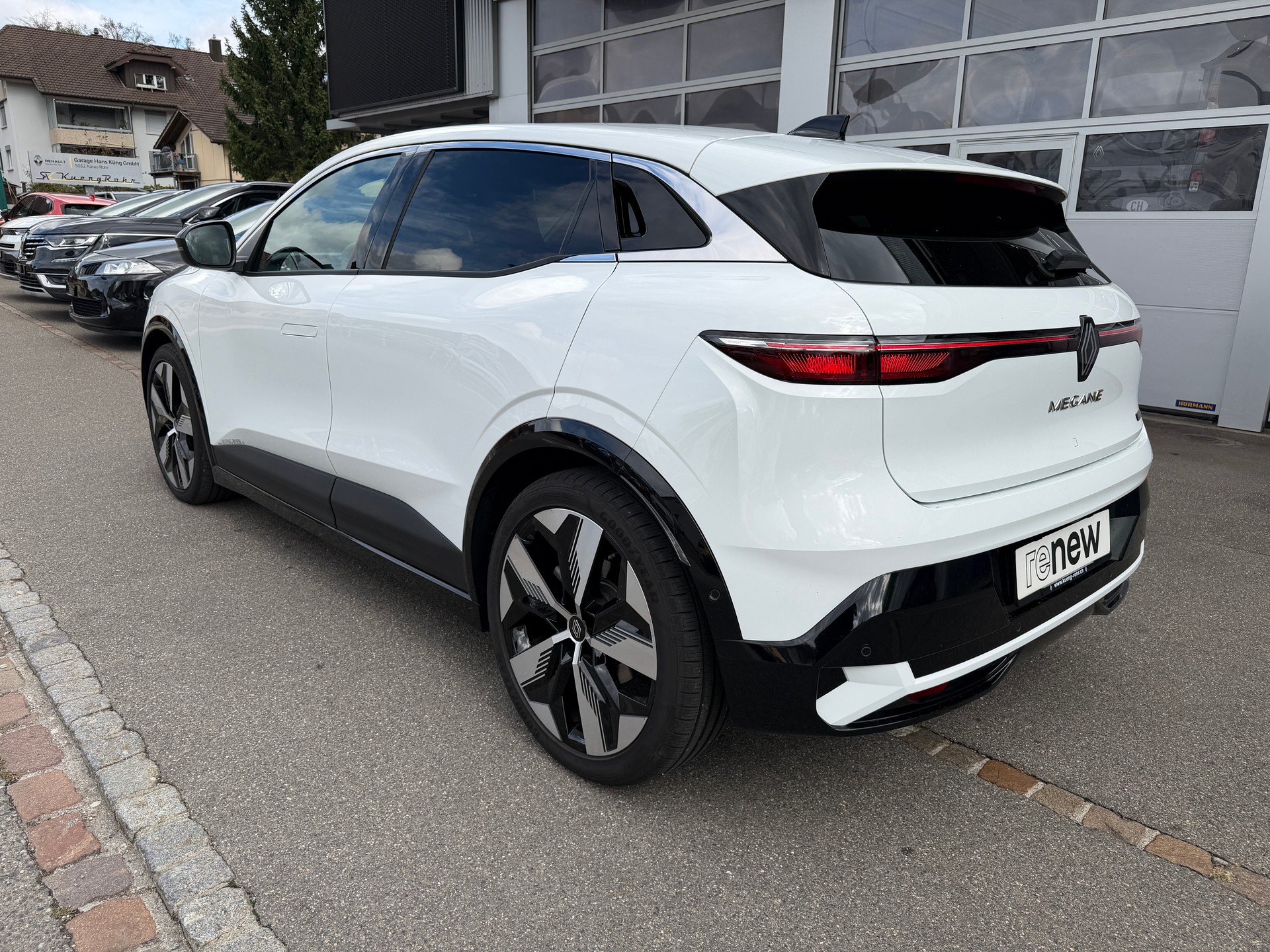 RENAULT Mégane E-Tech techno-image-2